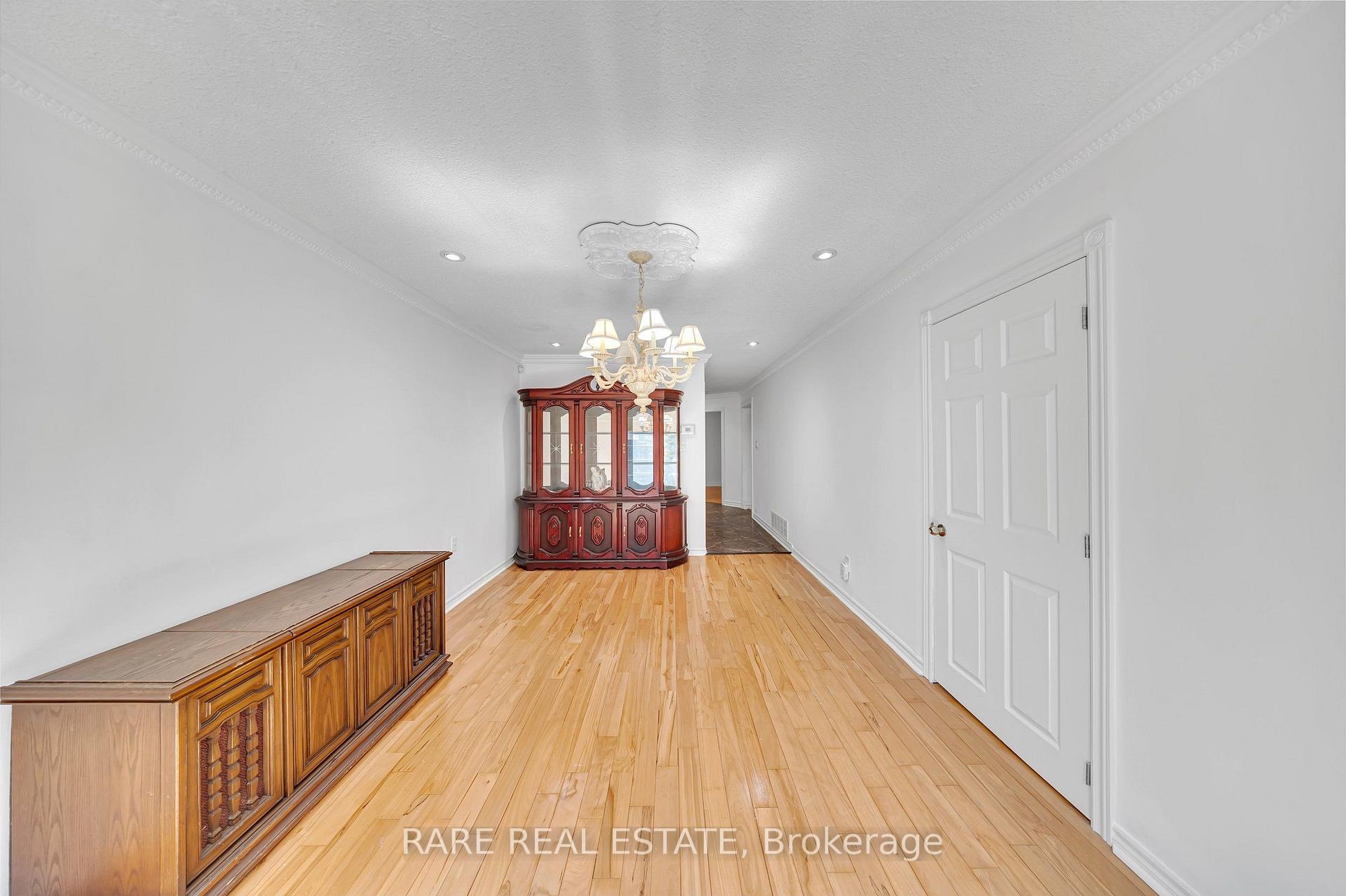 Photo 22 of 29 Abelard Avenue, Brampton, Fletcher's West — HOMEH