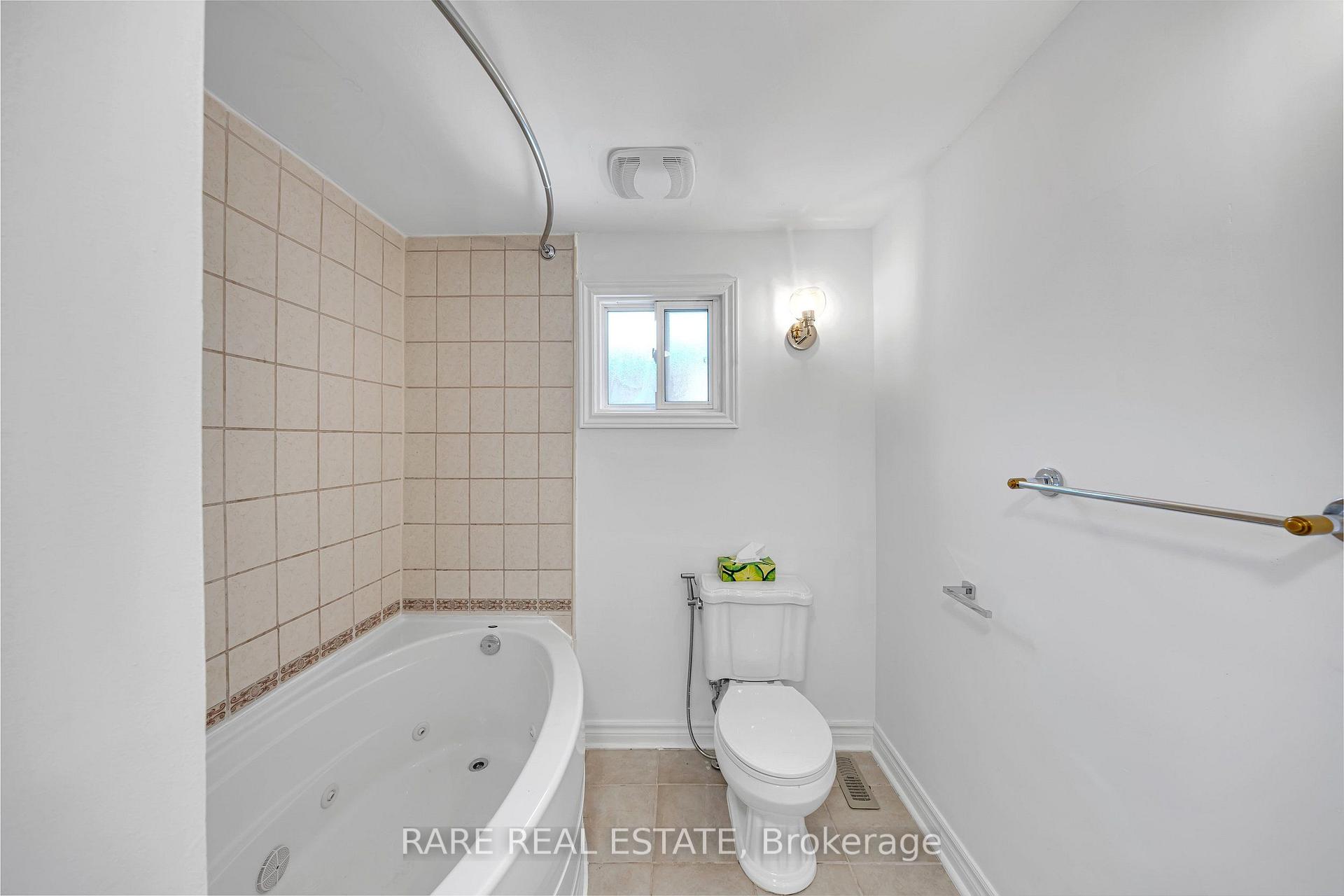 Photo 32 of 29 Abelard Avenue, Brampton, Fletcher's West — HOMEH