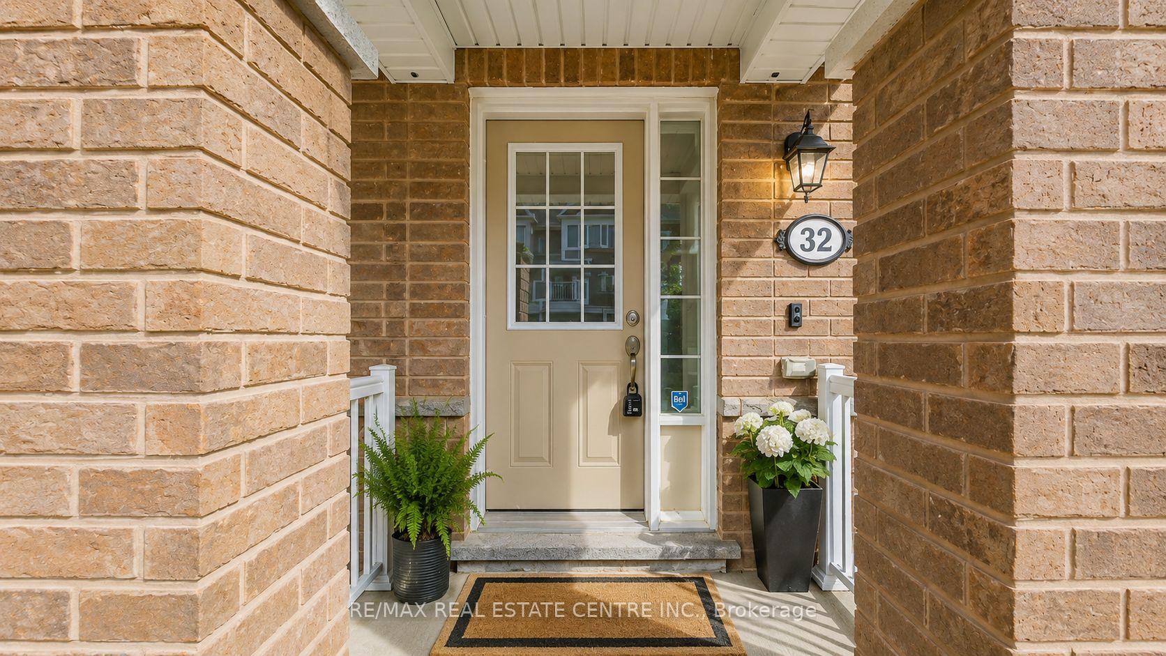 Photo 2 of 32 Bluegill Crescent, Whitby, Lynde Creek — HOMEH