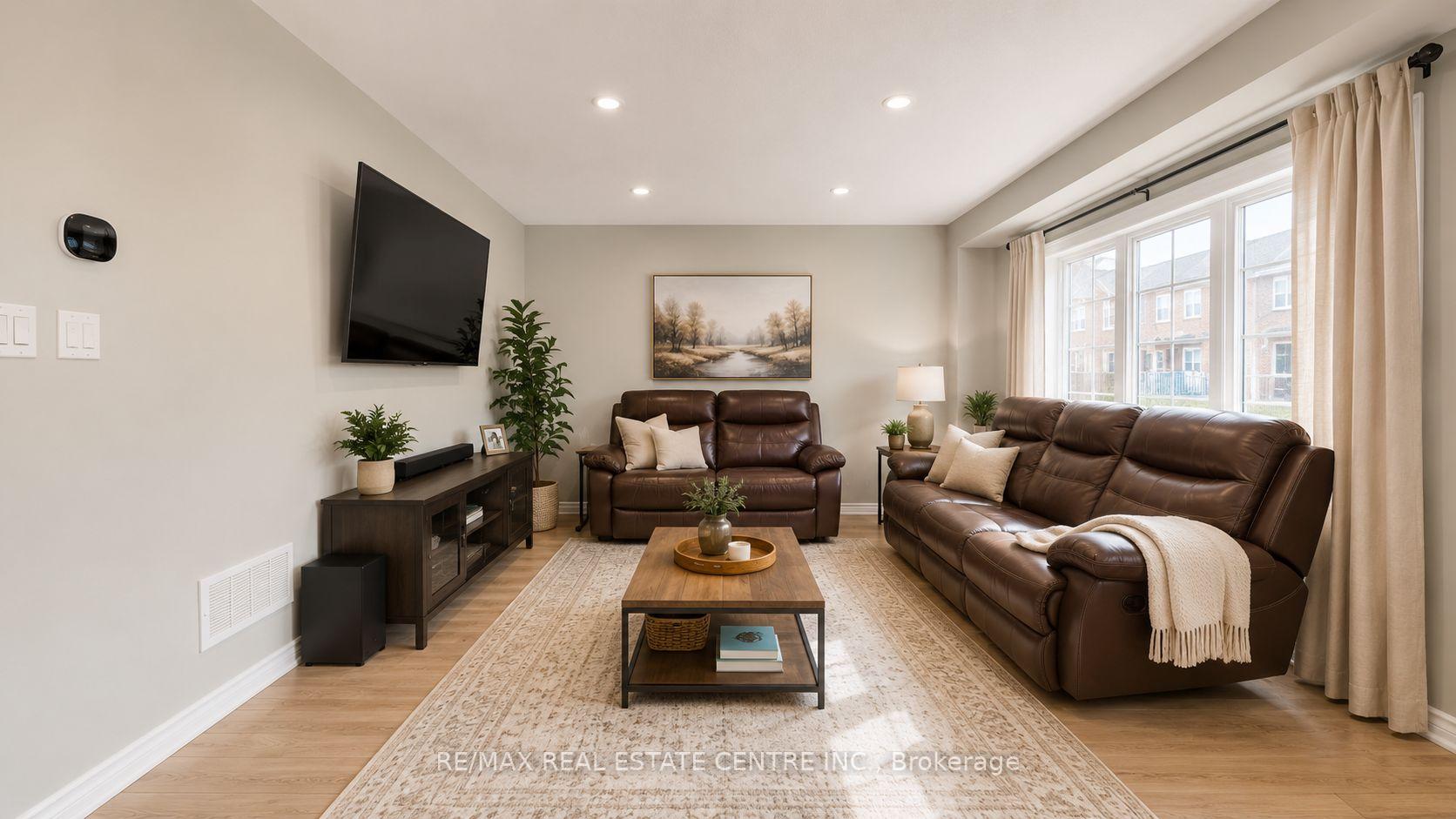 Photo 7 of 32 Bluegill Crescent, Whitby, Lynde Creek — HOMEH