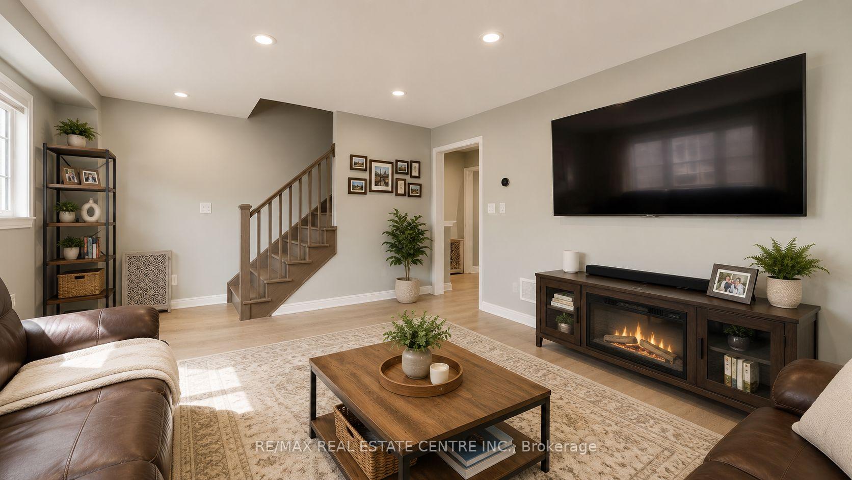 Photo 8 of 32 Bluegill Crescent, Whitby, Lynde Creek — HOMEH