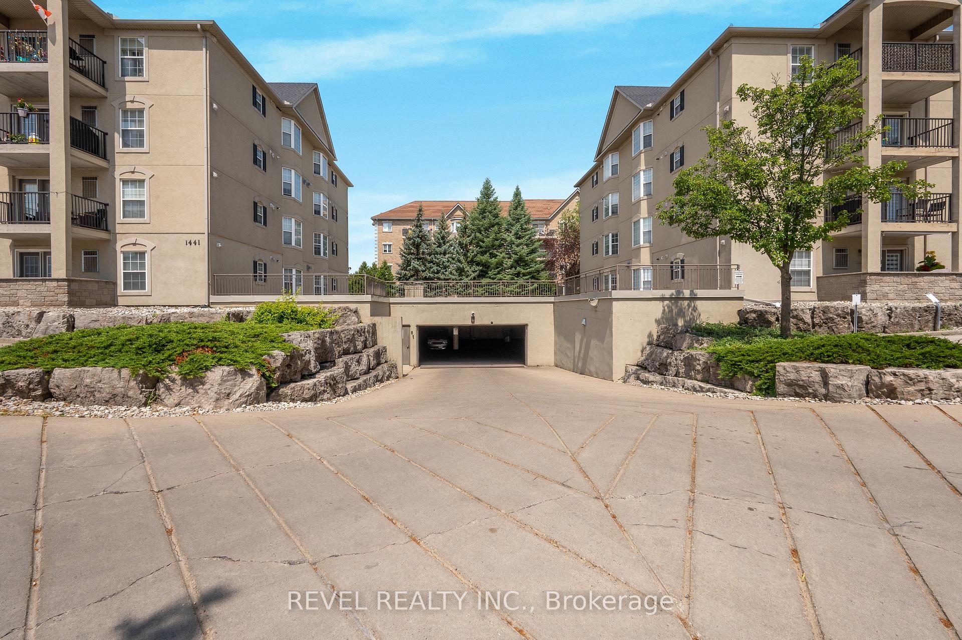 Photo 3 of Unit 105, 1441 Walkers Line, Burlington, Tansley — HOMEH
