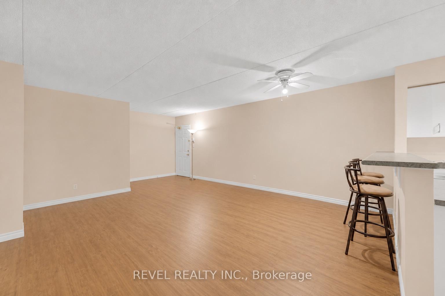 Photo 4 of Unit 105, 1441 Walkers Line, Burlington, Tansley — HOMEH