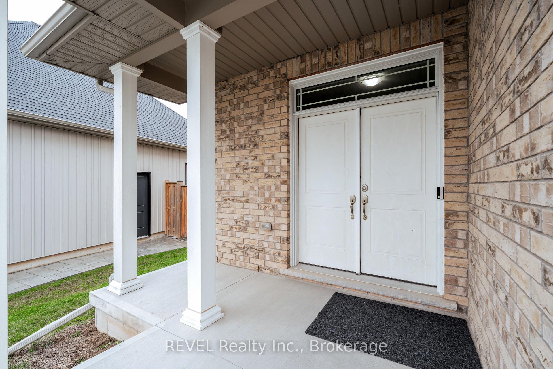 Photo 9 of 29 Bergenstein Crescent, Pelham, Fonthill — HOMEH