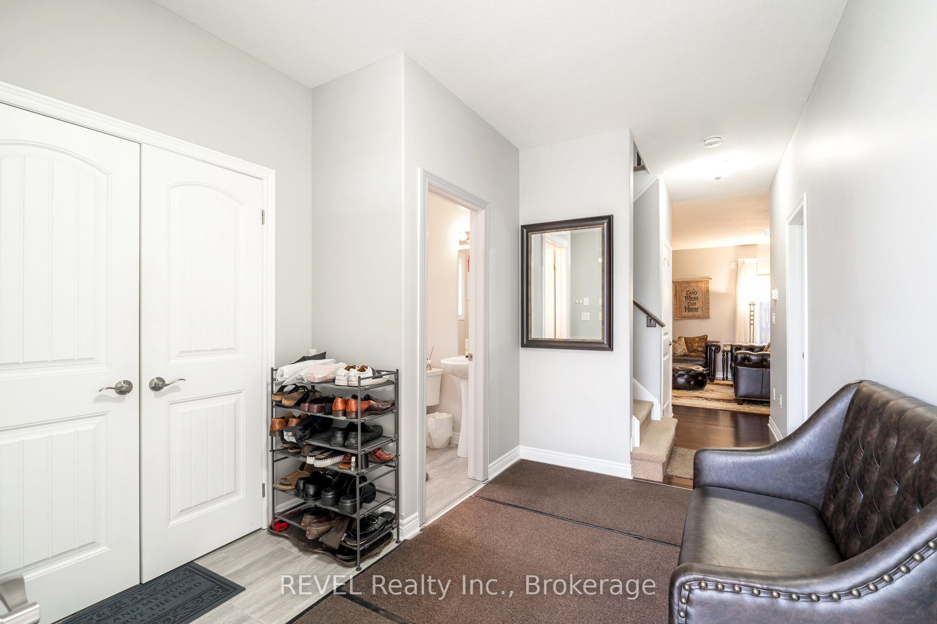 Photo 10 of 29 Bergenstein Crescent, Pelham, Fonthill — HOMEH