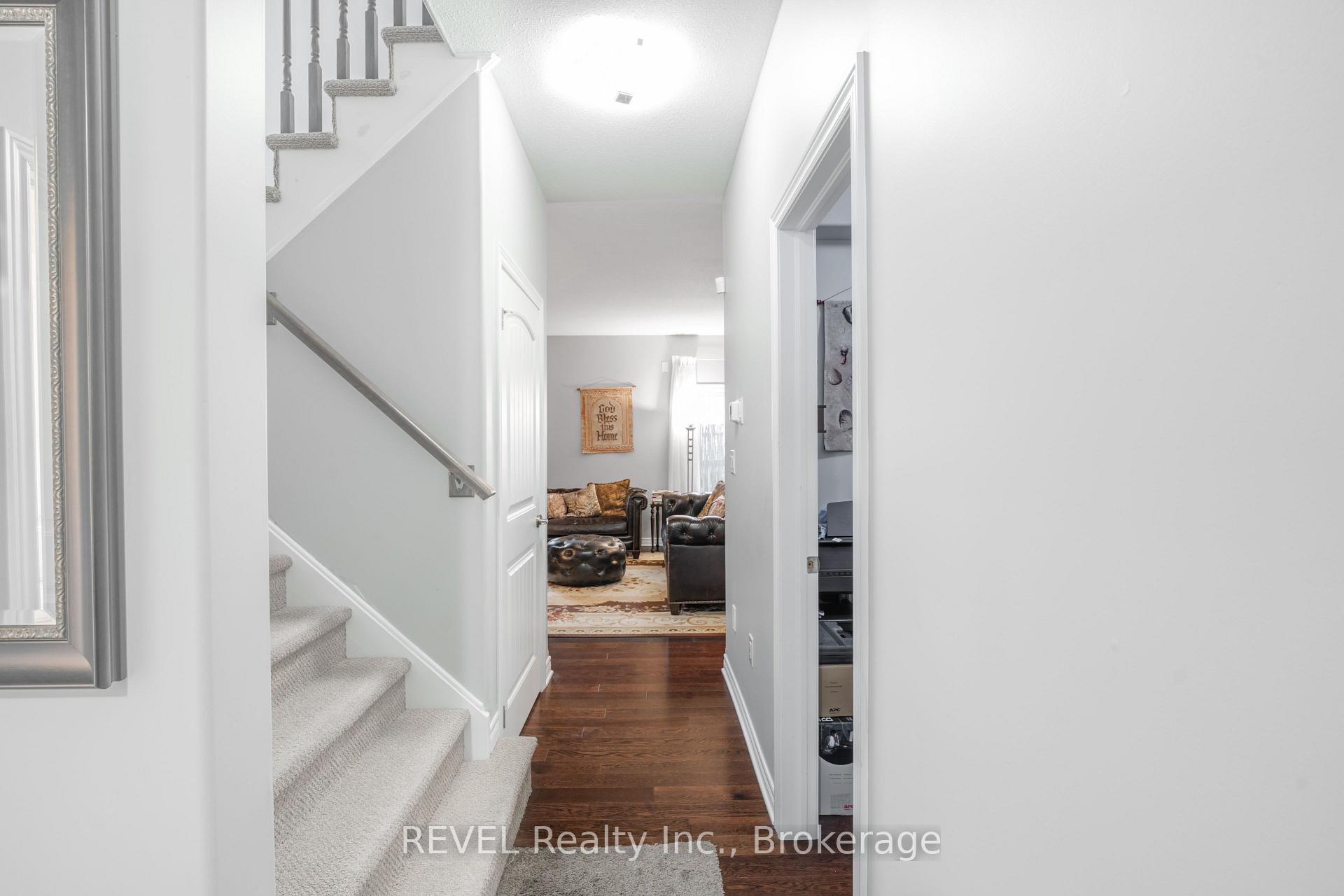 Photo 13 of 29 Bergenstein Crescent, Pelham, Fonthill — HOMEH