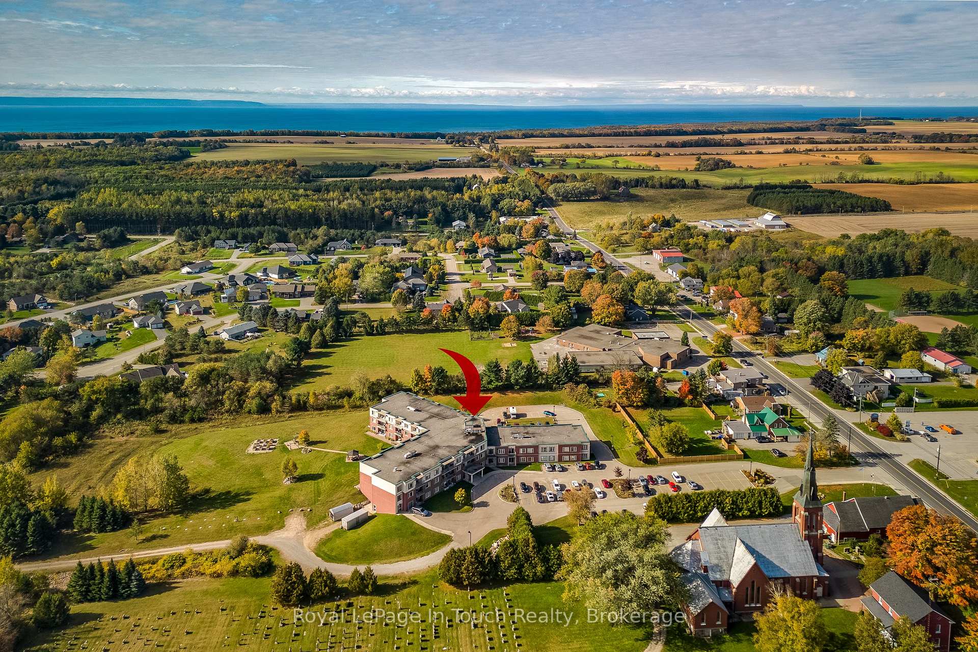 Photo 34 of Unit 310, 333 Lafontaine Road W, Tiny, Rural Tiny — HOMEH
