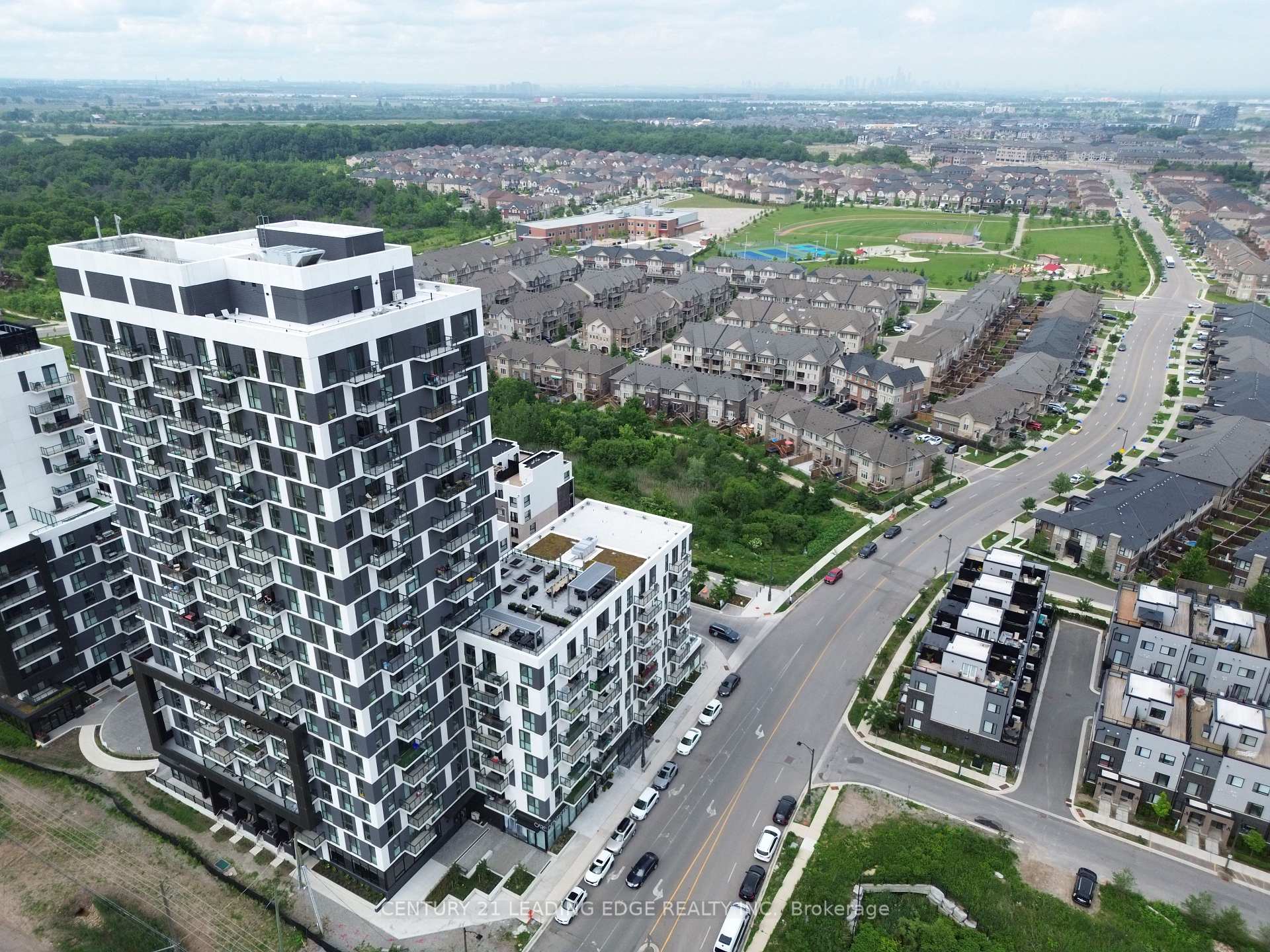 Photo 1 of Unit 2002, 335 Wheat Boom Drive, Oakville, Joshua Meadows — HOMEH