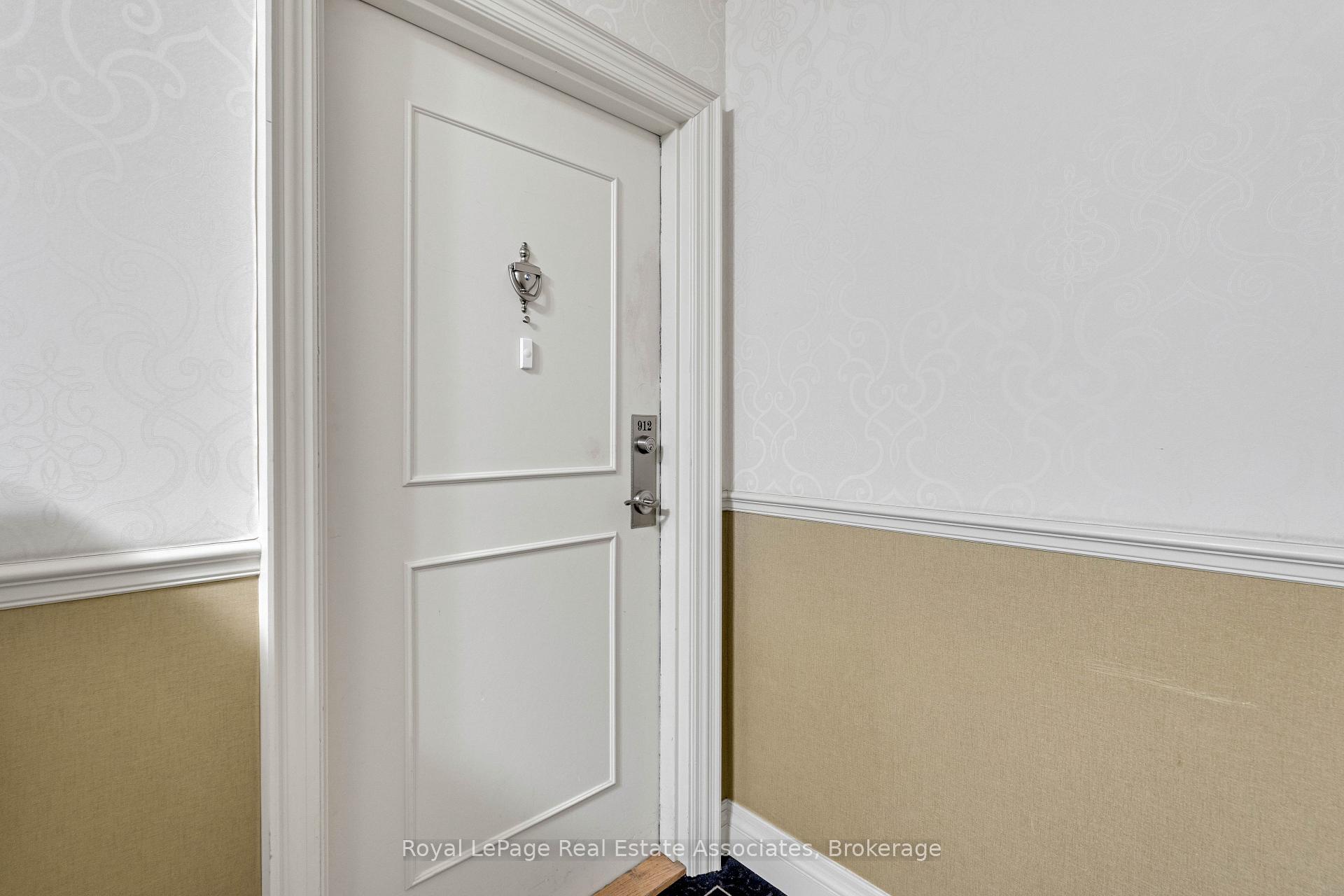 Photo 3 of Unit 912, 50 Elm Drive E, Mississauga, Mississauga Valleys — HOMEH