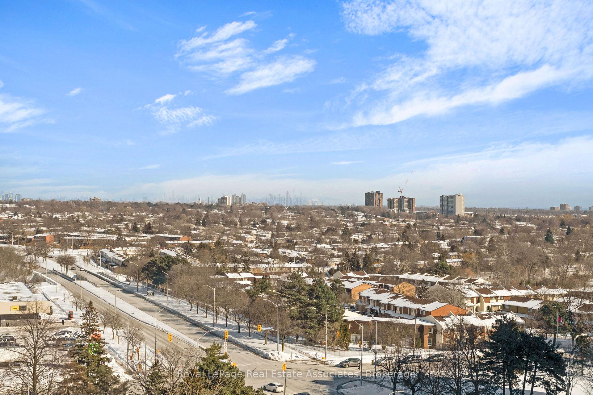 Photo 16 of Unit 912, 50 Elm Drive E, Mississauga, Mississauga Valleys — HOMEH