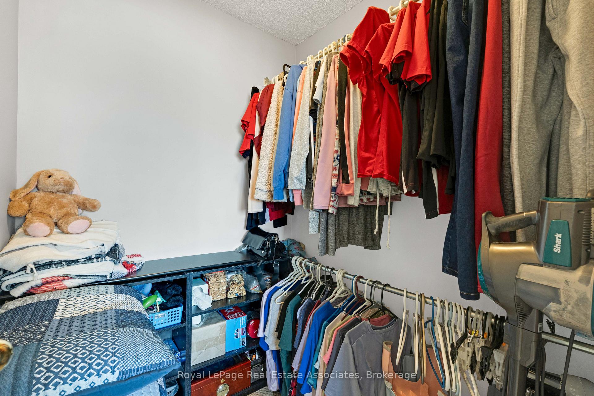 Photo 18 of Unit 912, 50 Elm Drive E, Mississauga, Mississauga Valleys — HOMEH