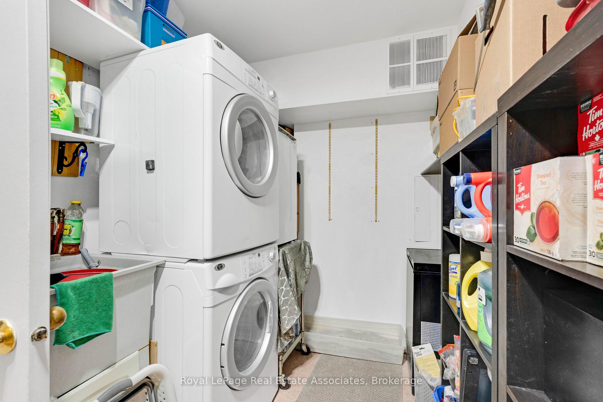 Photo 21 of Unit 912, 50 Elm Drive E, Mississauga, Mississauga Valleys — HOMEH