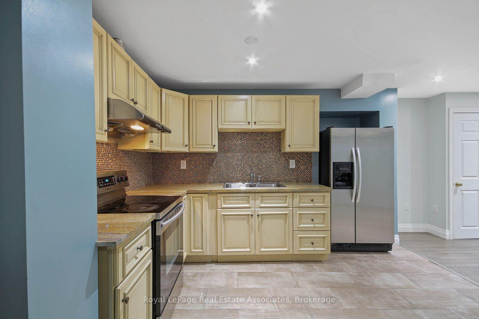 Photo 9 of Unit Lower, 16 Sergio Marchi Street, North York, Downsview-Roding-CFB — HOMEH