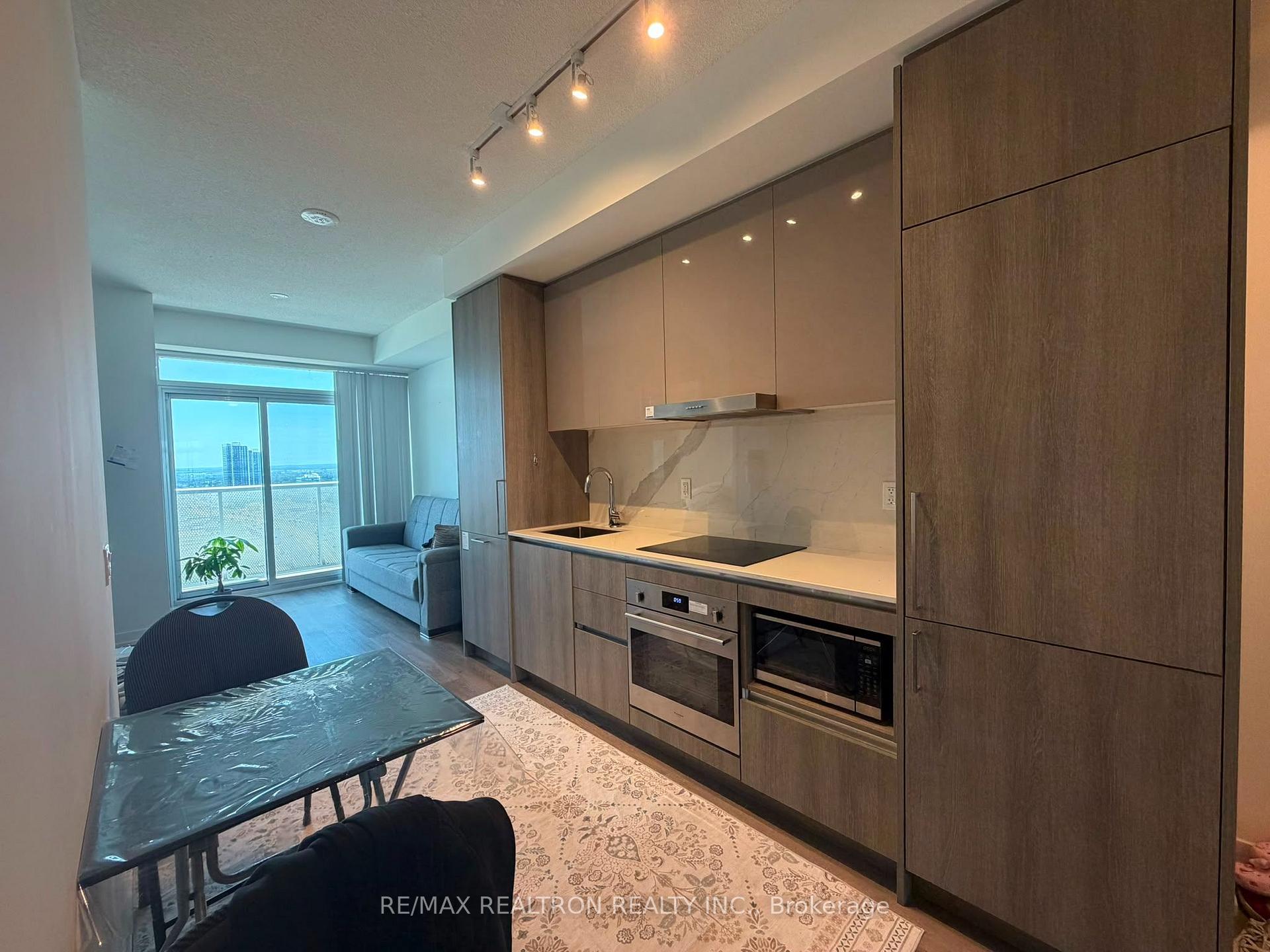 Photo 4 of Unit 2208, 225 Commerce Street, Vaughan, Vaughan Corporate Centre — HOMEH