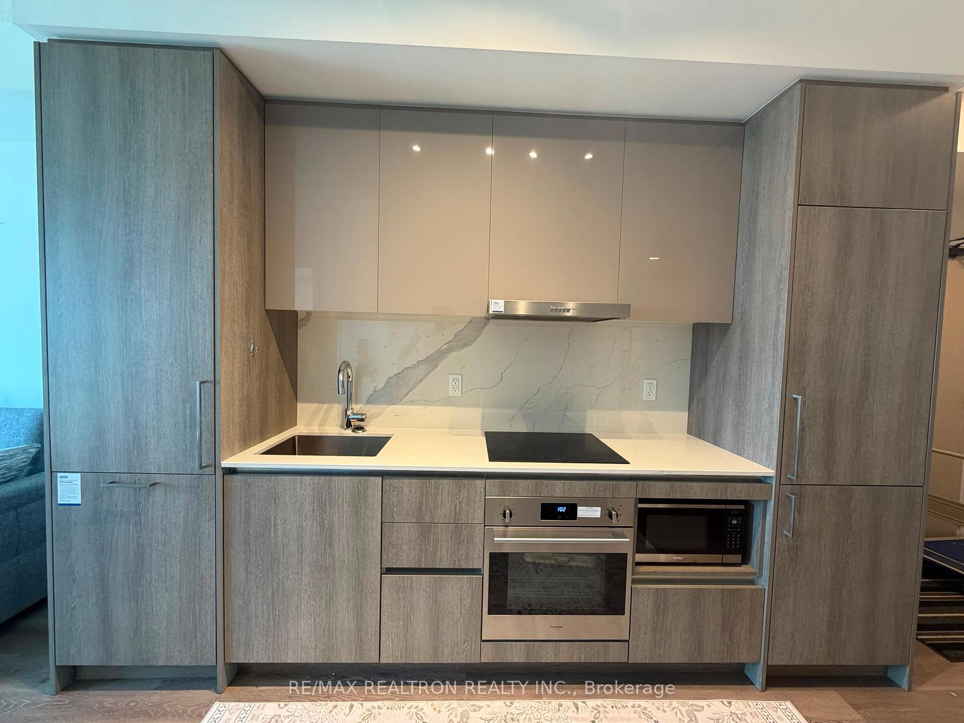 Photo 9 of Unit 2208, 225 Commerce Street, Vaughan, Vaughan Corporate Centre — HOMEH