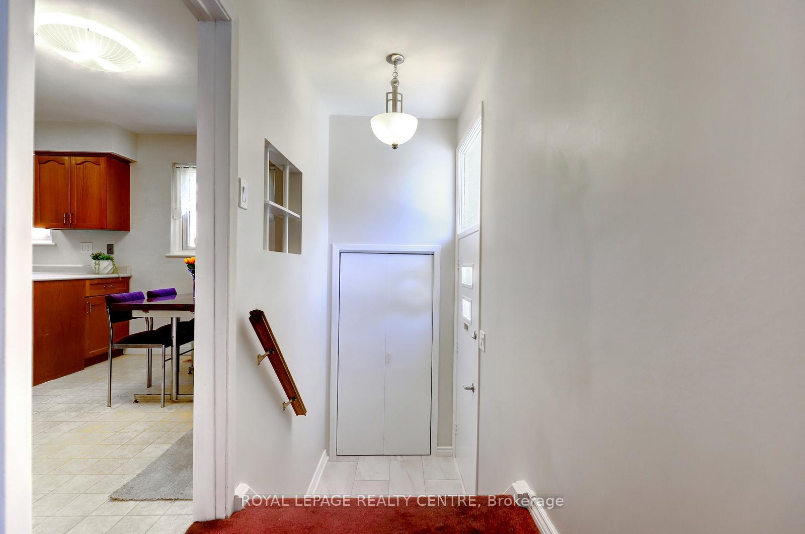 Photo 4 of 1278 Shamir Crescent, Mississauga, Erindale — HOMEH