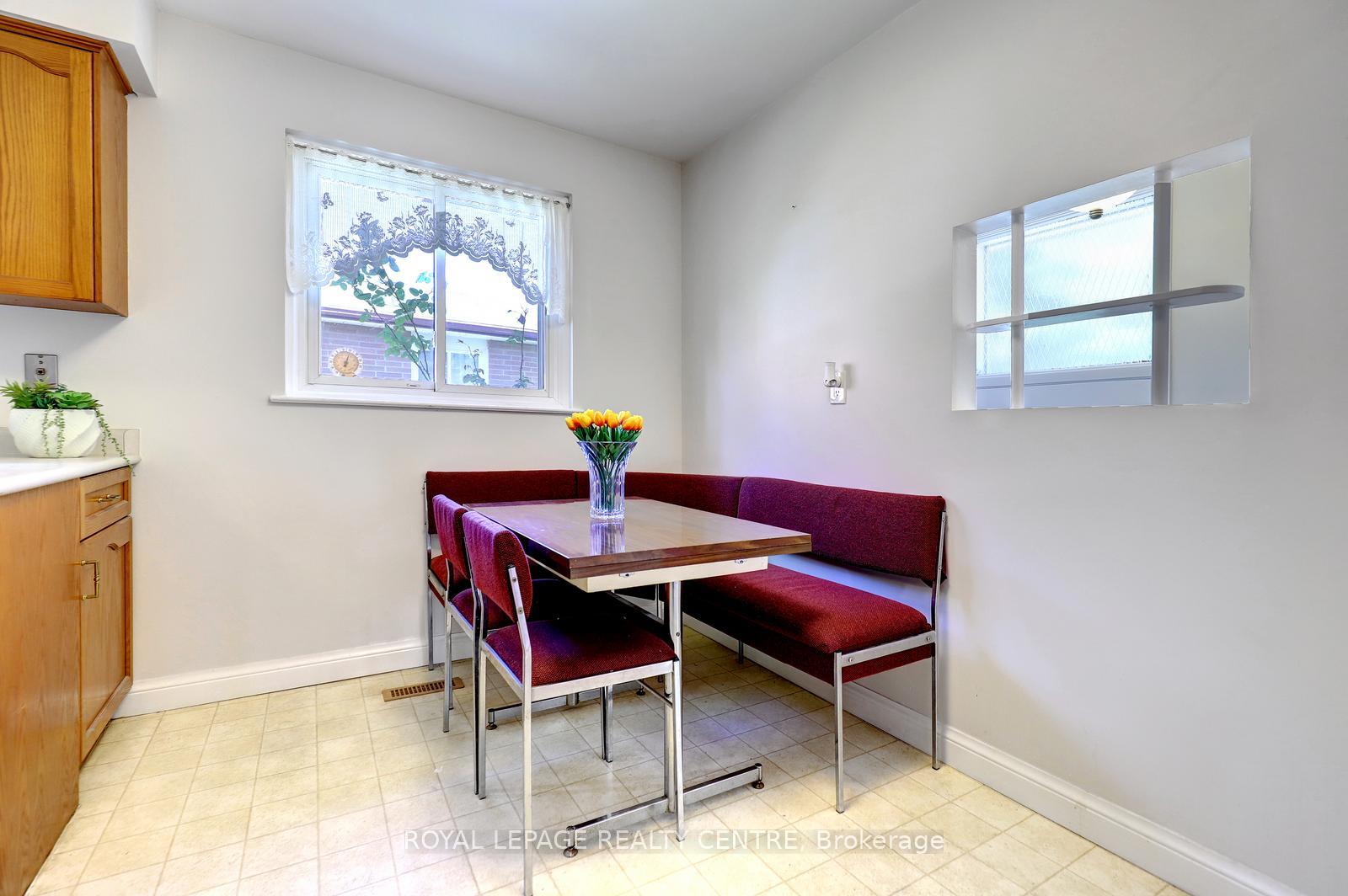 Photo 11 of 1278 Shamir Crescent, Mississauga, Erindale — HOMEH