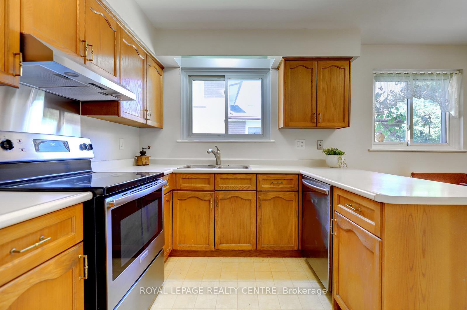 Photo 13 of 1278 Shamir Crescent, Mississauga, Erindale — HOMEH