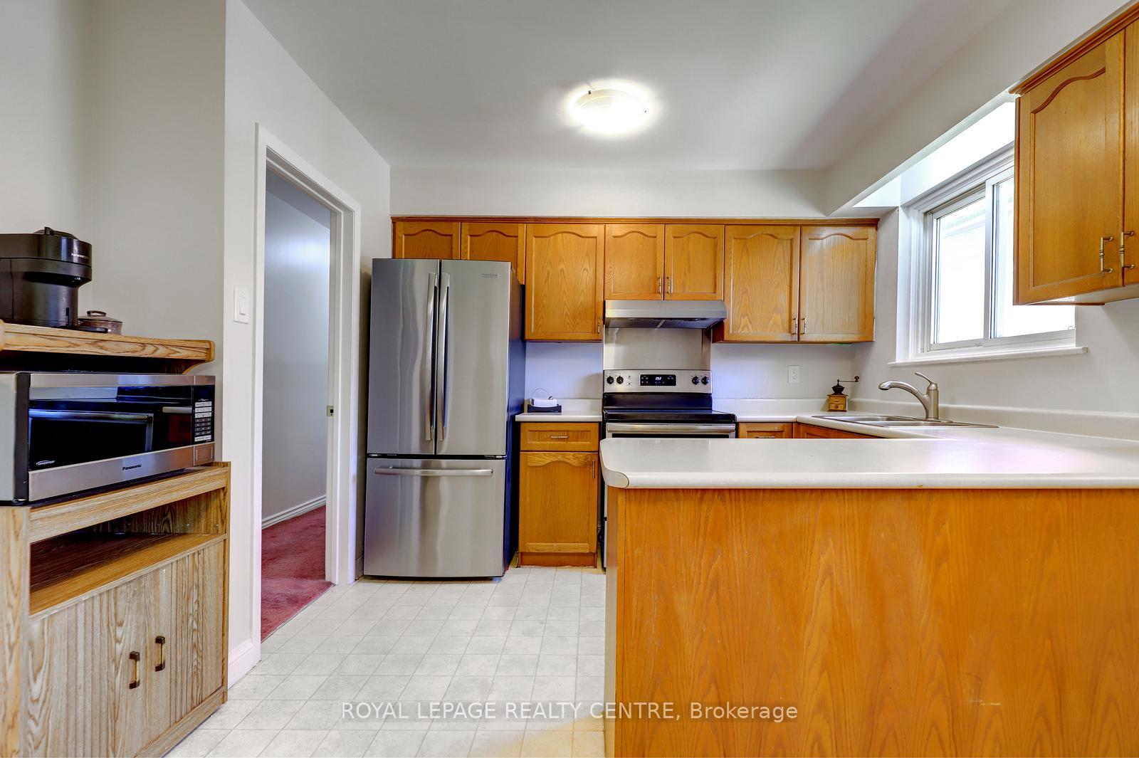 Photo 15 of 1278 Shamir Crescent, Mississauga, Erindale — HOMEH