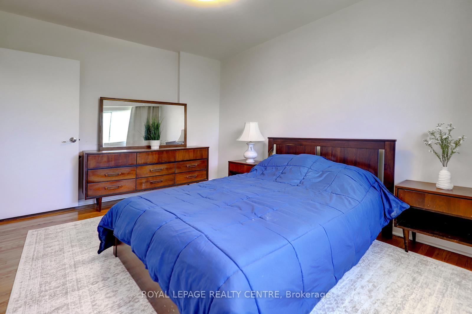 Photo 19 of 1278 Shamir Crescent, Mississauga, Erindale — HOMEH