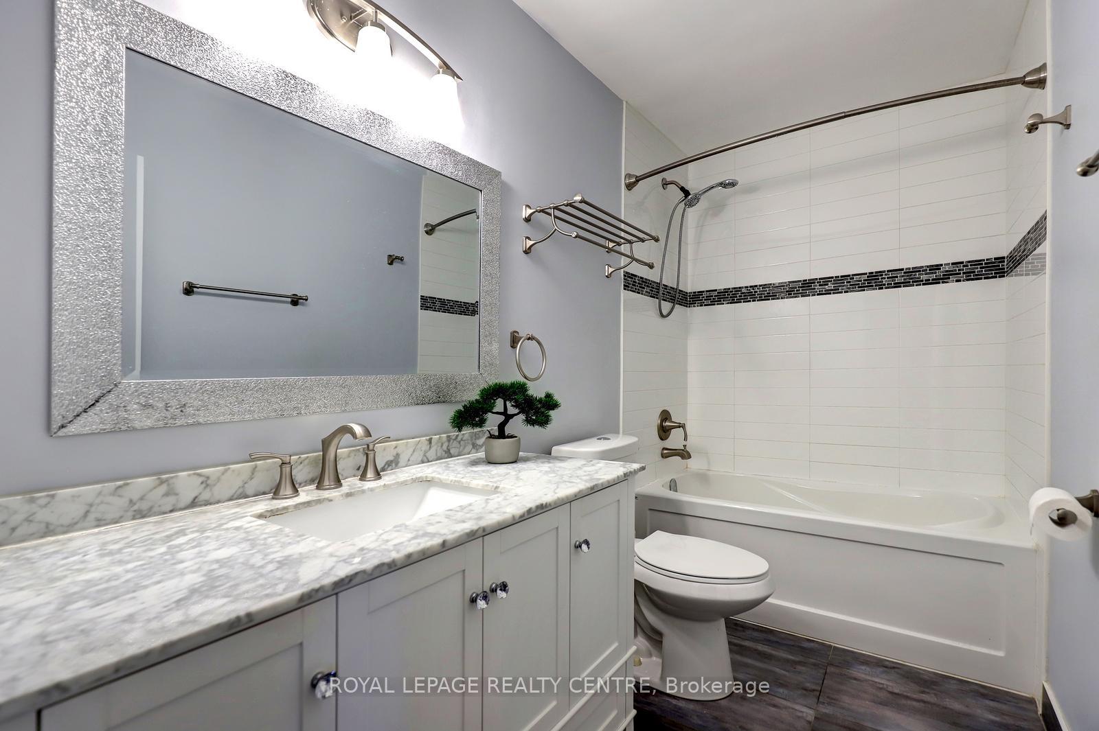 Photo 21 of 1278 Shamir Crescent, Mississauga, Erindale — HOMEH