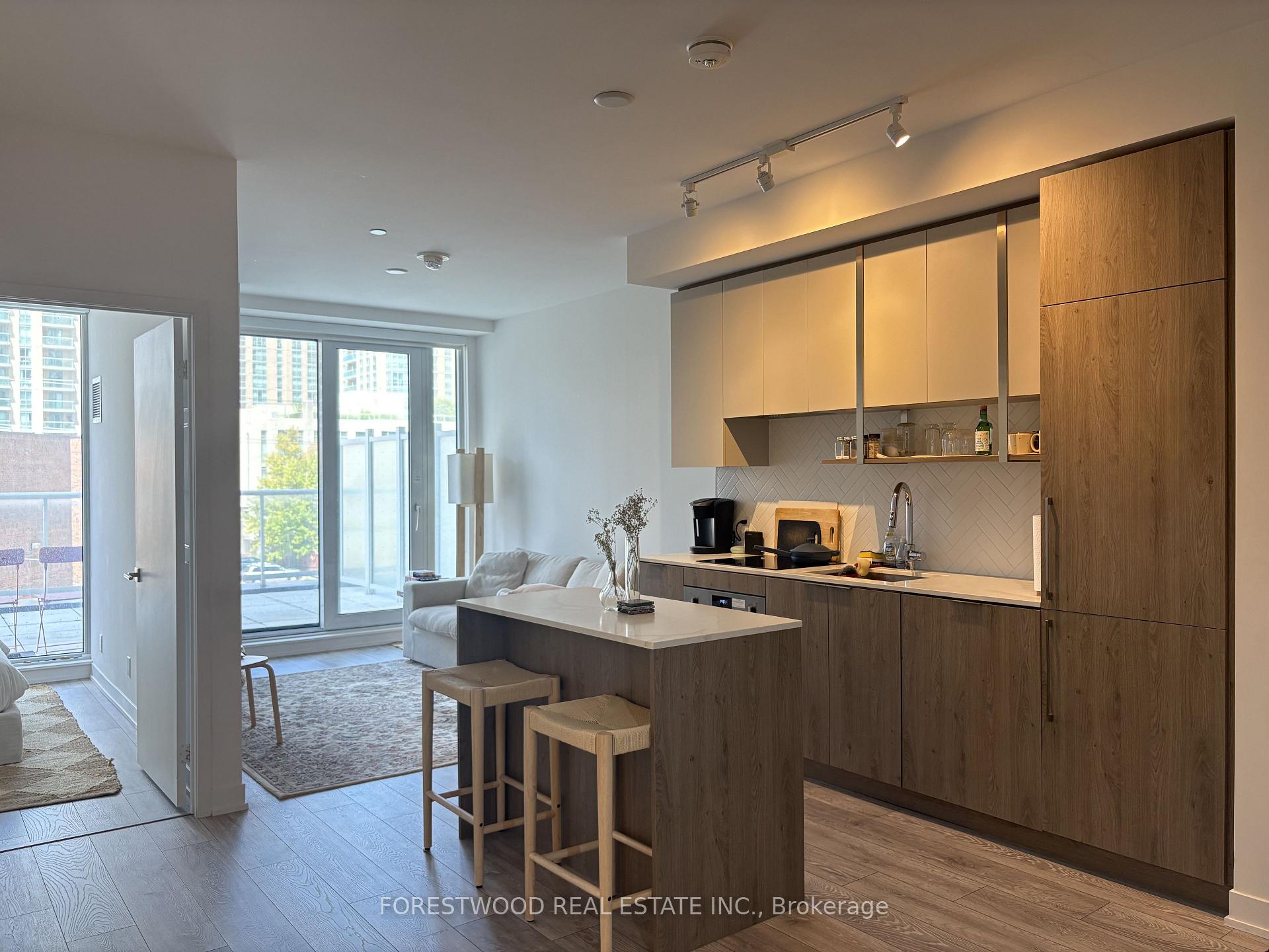 Photo 2 of Unit 307, 15 Holmes Avenue, North York, Willowdale East — HOMEH