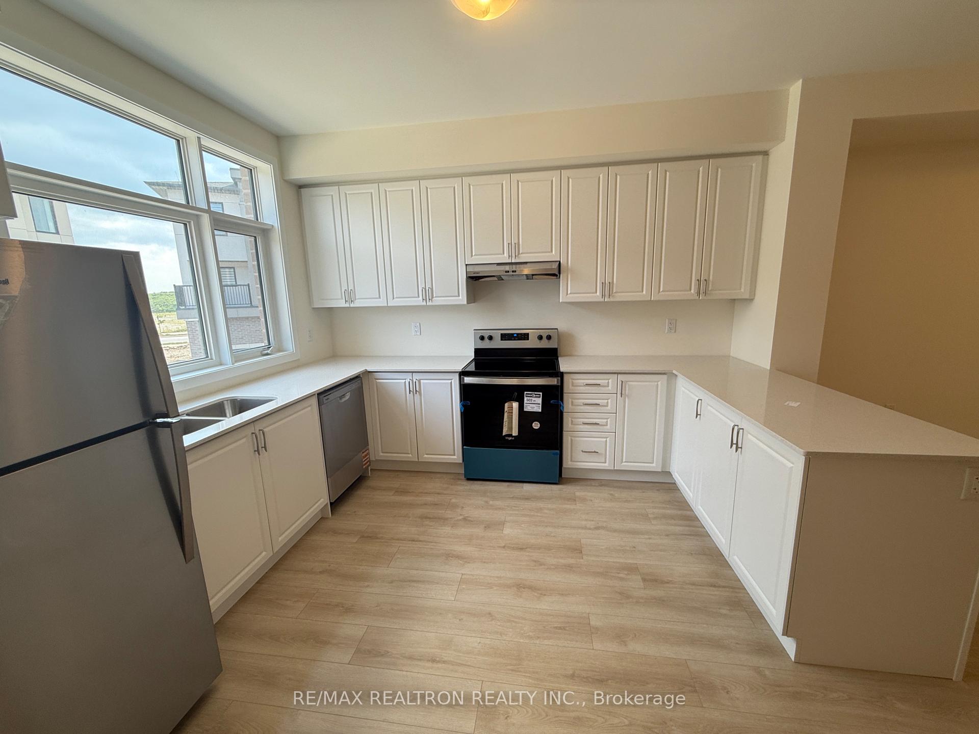 Photo 5 of Unit 1206, 1695 Dersan Street E, Pickering, Duffin Heights — HOMEH