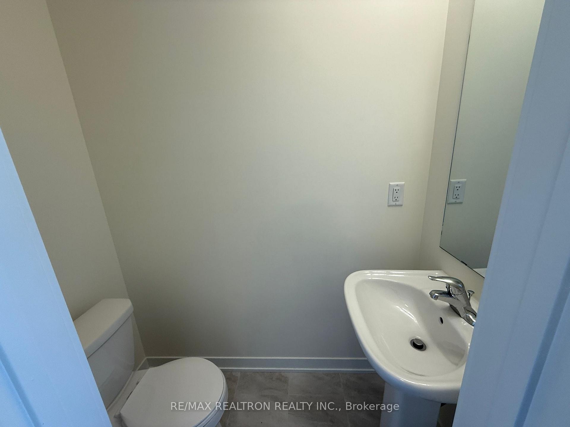 Photo 8 of Unit 1206, 1695 Dersan Street E, Pickering, Duffin Heights — HOMEH