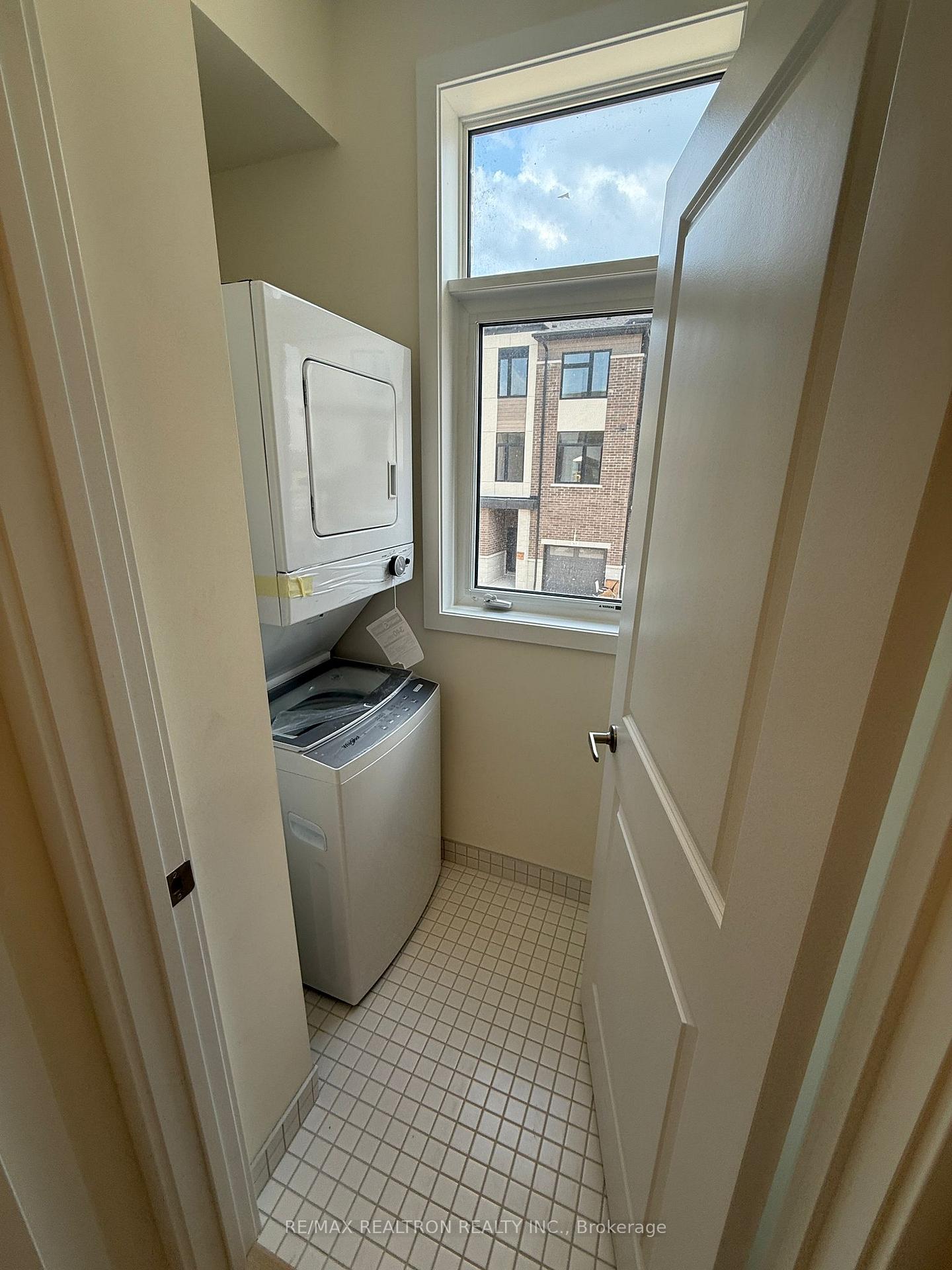 Photo 9 of Unit 1206, 1695 Dersan Street E, Pickering, Duffin Heights — HOMEH