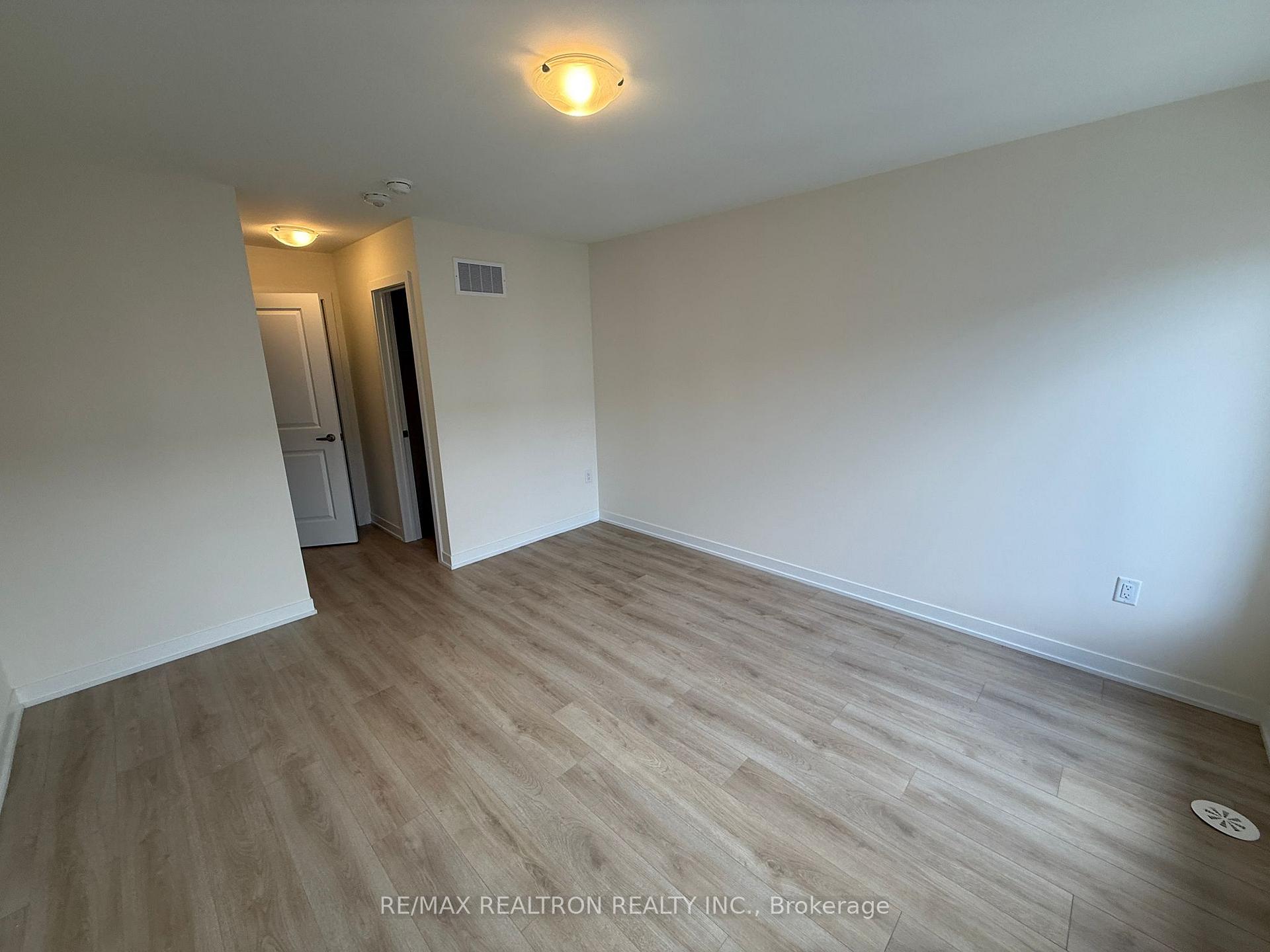 Photo 15 of Unit 1206, 1695 Dersan Street E, Pickering, Duffin Heights — HOMEH