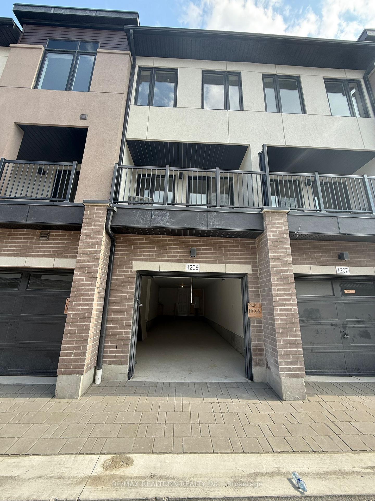 Photo 23 of Unit 1206, 1695 Dersan Street E, Pickering, Duffin Heights — HOMEH