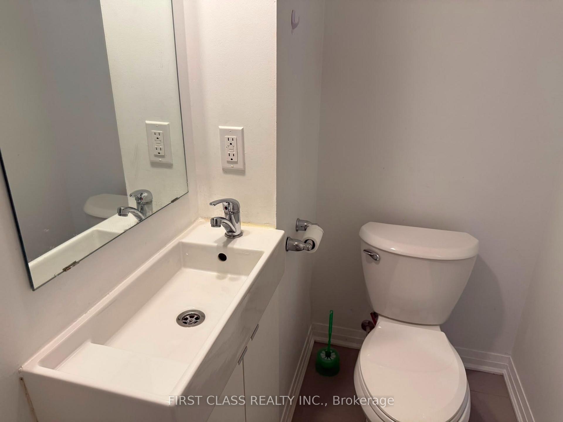 Photo 11 of Unit 305, 1900 Simcoe Street N, Oshawa, Samac — HOMEH