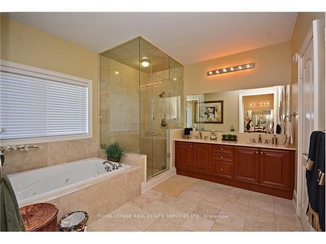 Photo 31 of 2271 Lyndhurst Drive, Oakville, Joshua Creek — HOMEH