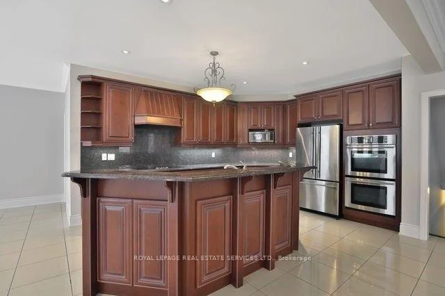 Photo 12 of 2271 Lyndhurst Drive, Oakville, Joshua Creek — HOMEH