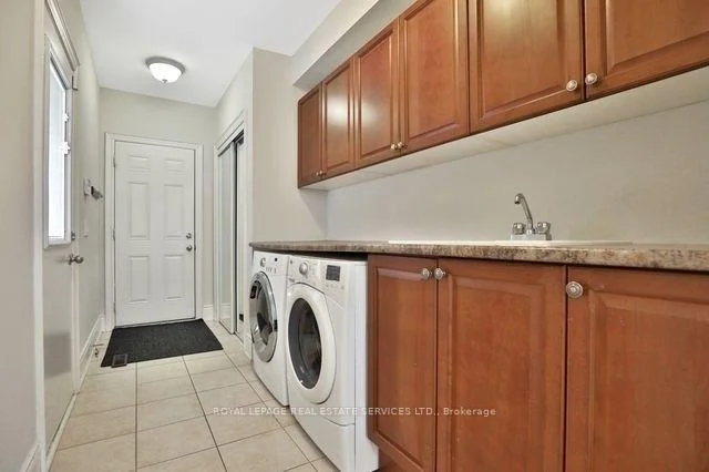 Photo 22 of 2271 Lyndhurst Drive, Oakville, Joshua Creek — HOMEH