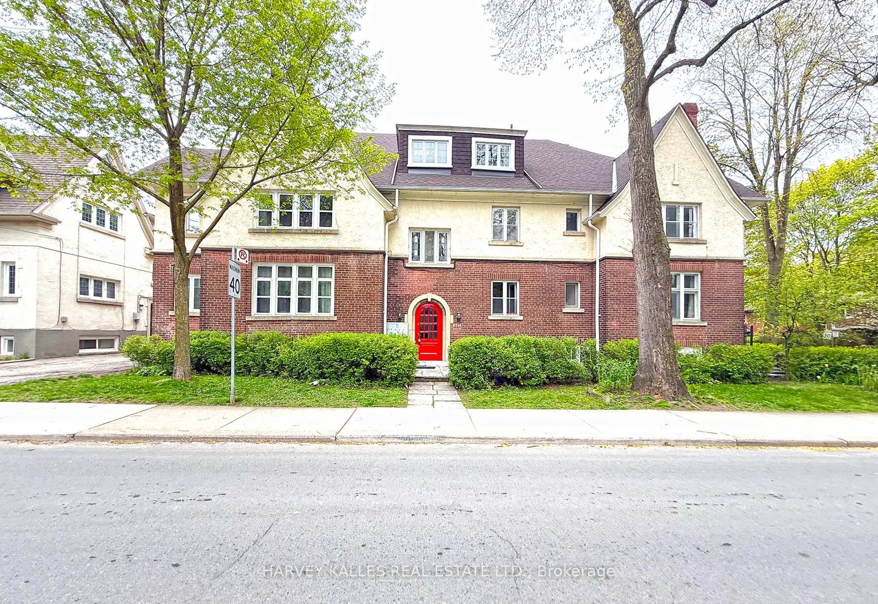 Front of Unit Bsmt, 42 Glencairn Avenue