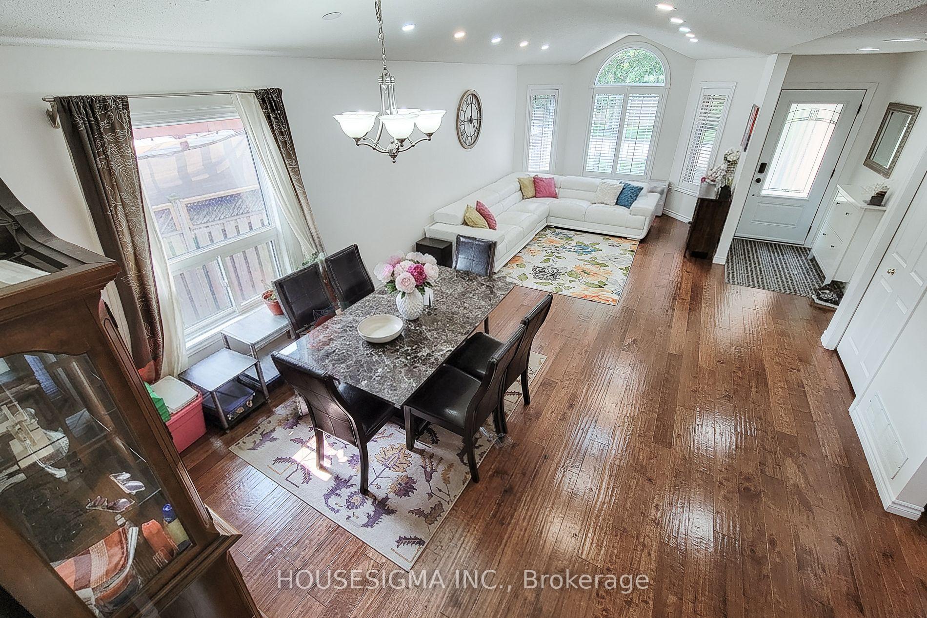 Photo 8 of 4 Treeview Court, Hamilton, Stoney Creek Mountain — HOMEH
