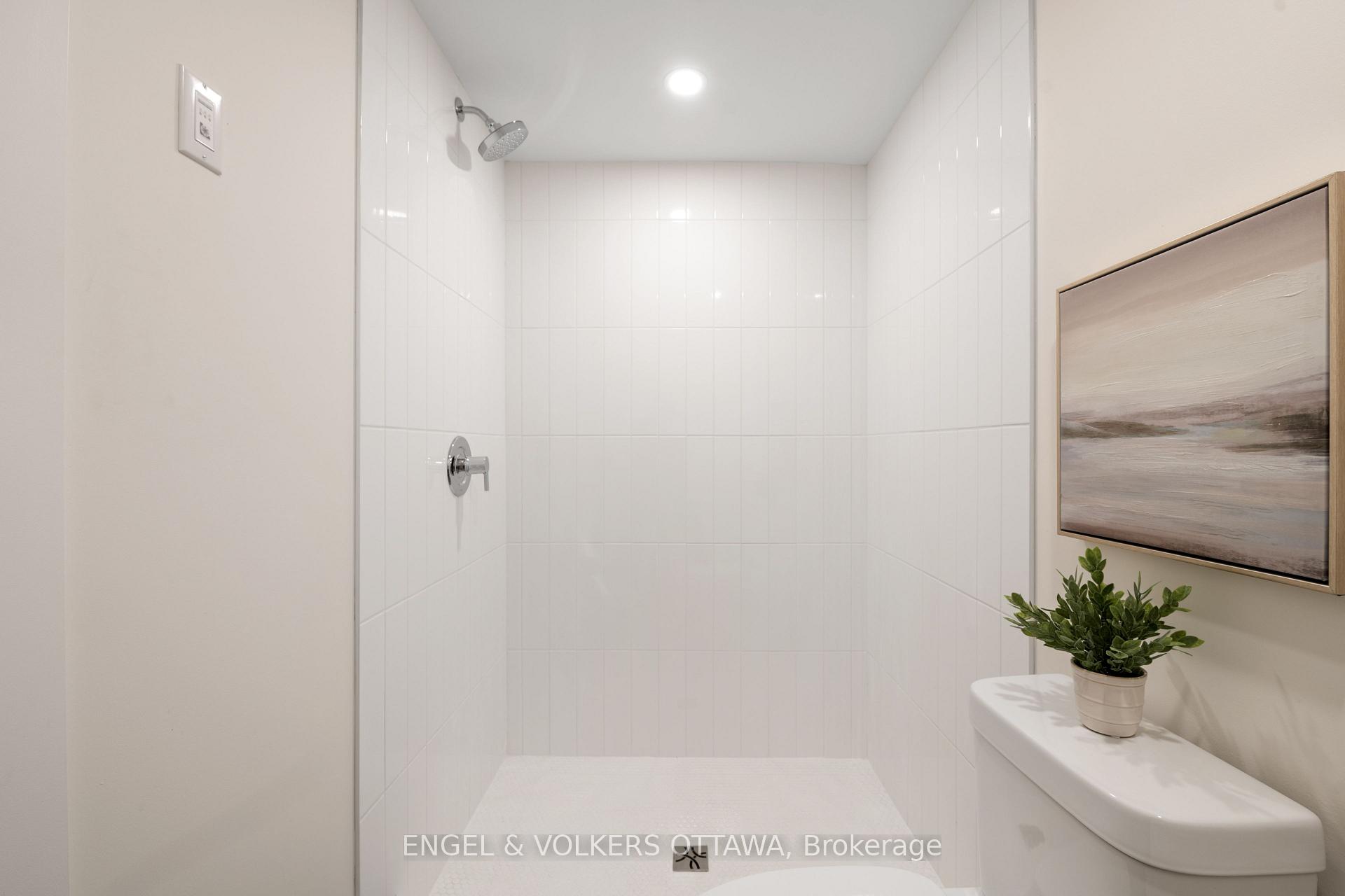 Photo 11 of 88B Hamilton Avenue N, Ottawa, Ottawa West — HOMEH