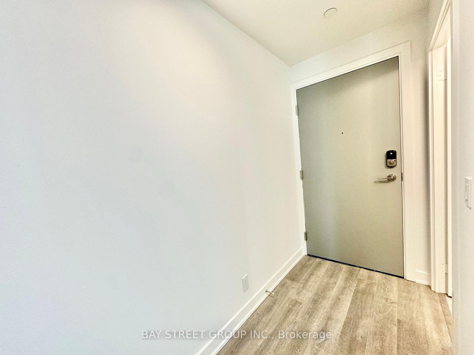 Photo 2 of Unit 908B, 1 Promenade Circle, Vaughan, Brownridge — HOMEH