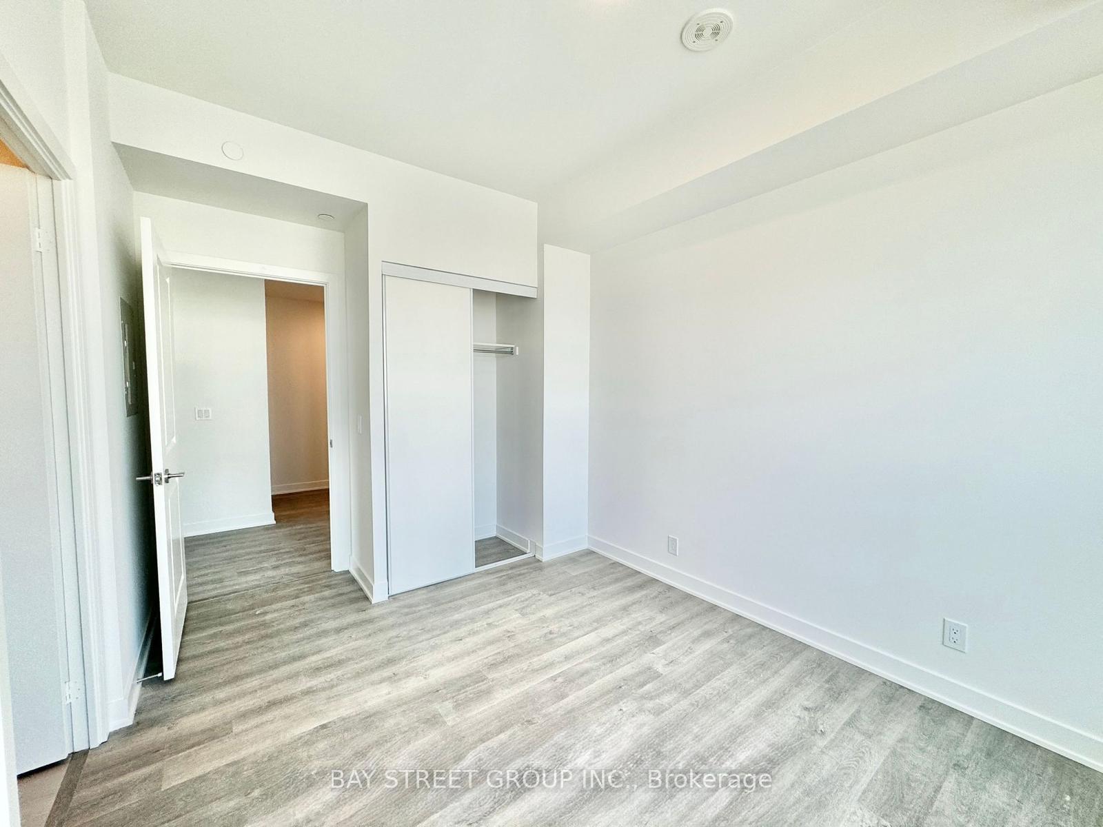 Photo 7 of Unit 908B, 1 Promenade Circle, Vaughan, Brownridge — HOMEH