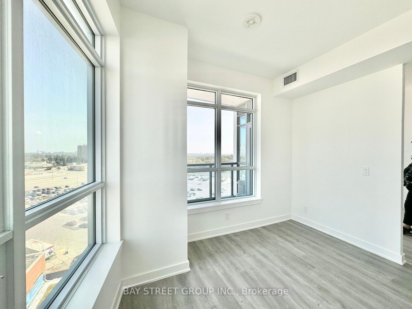Photo 9 of Unit 908B, 1 Promenade Circle, Vaughan, Brownridge — HOMEH