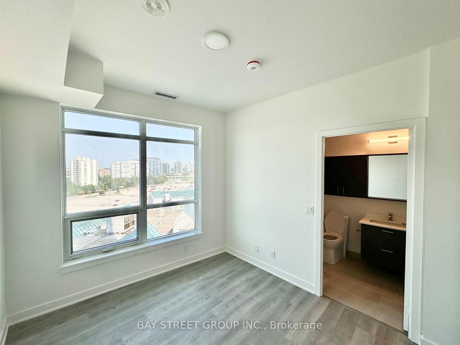 Photo 11 of Unit 908B, 1 Promenade Circle, Vaughan, Brownridge — HOMEH