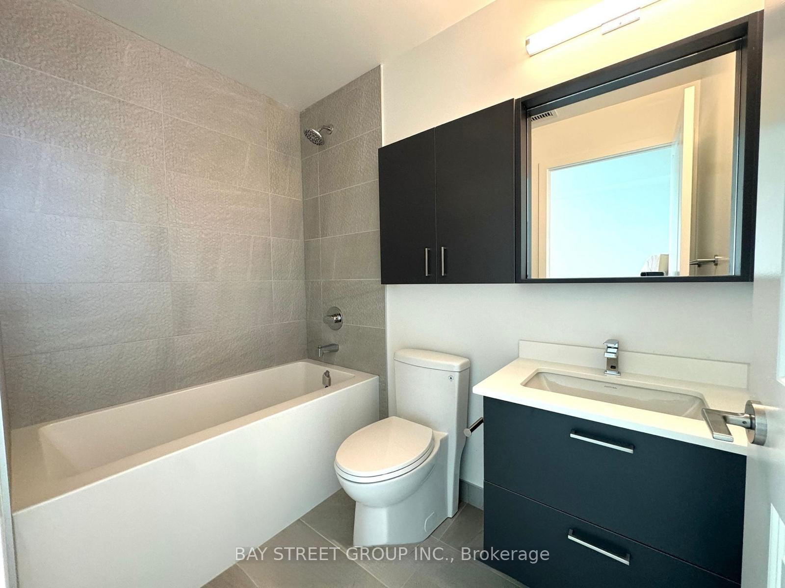 Photo 13 of Unit 908B, 1 Promenade Circle, Vaughan, Brownridge — HOMEH
