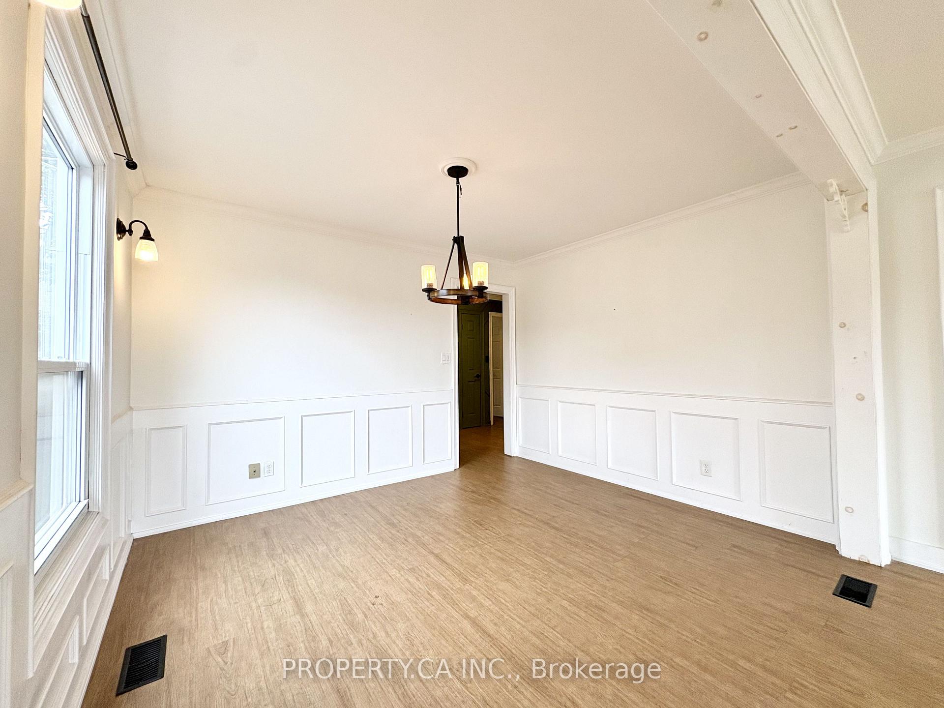 Photo 3 of 112 St. Augustine Drive, St. Catharines, Secord Woods — HOMEH