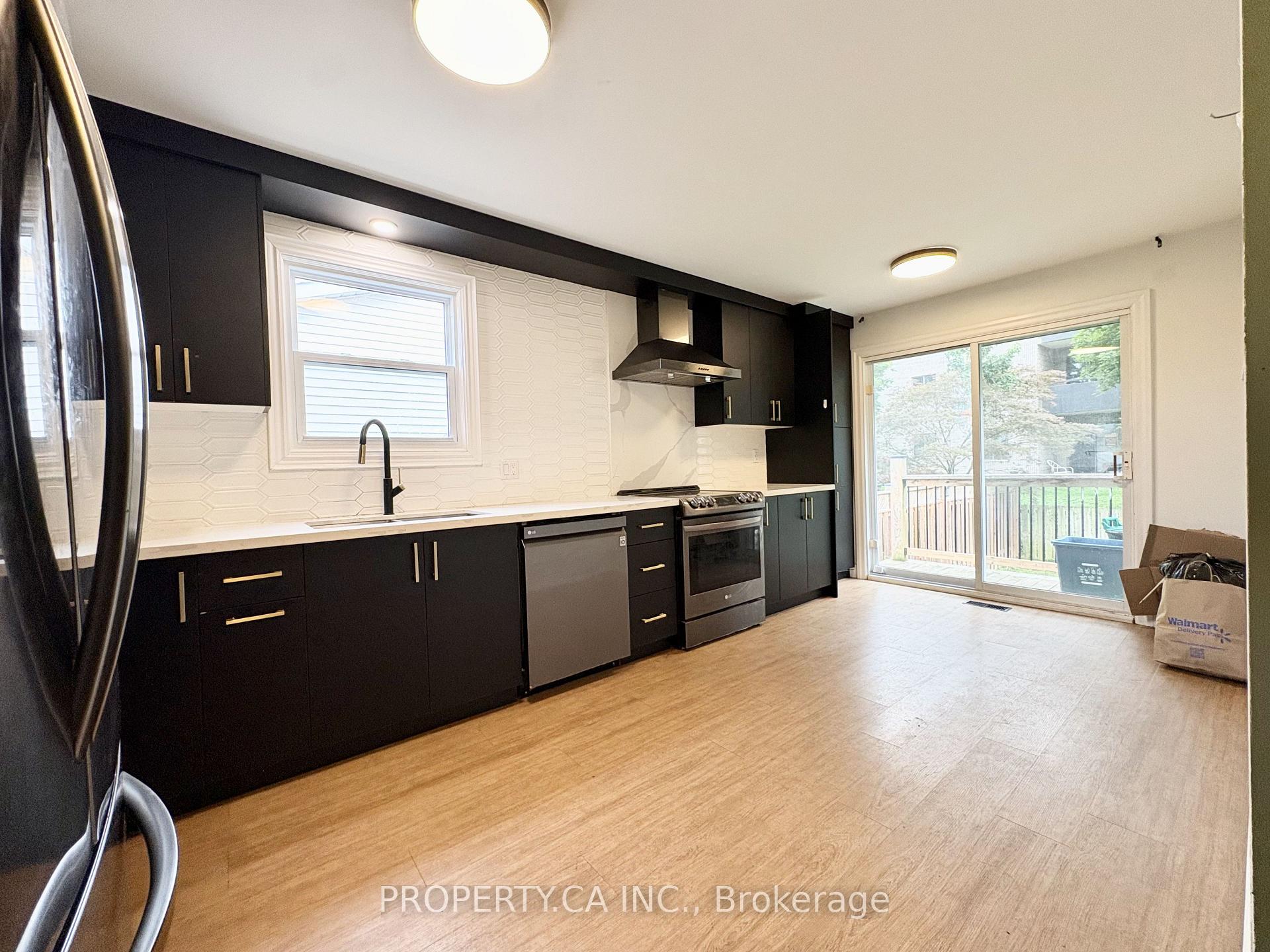 Photo 5 of 112 St. Augustine Drive, St. Catharines, Secord Woods — HOMEH