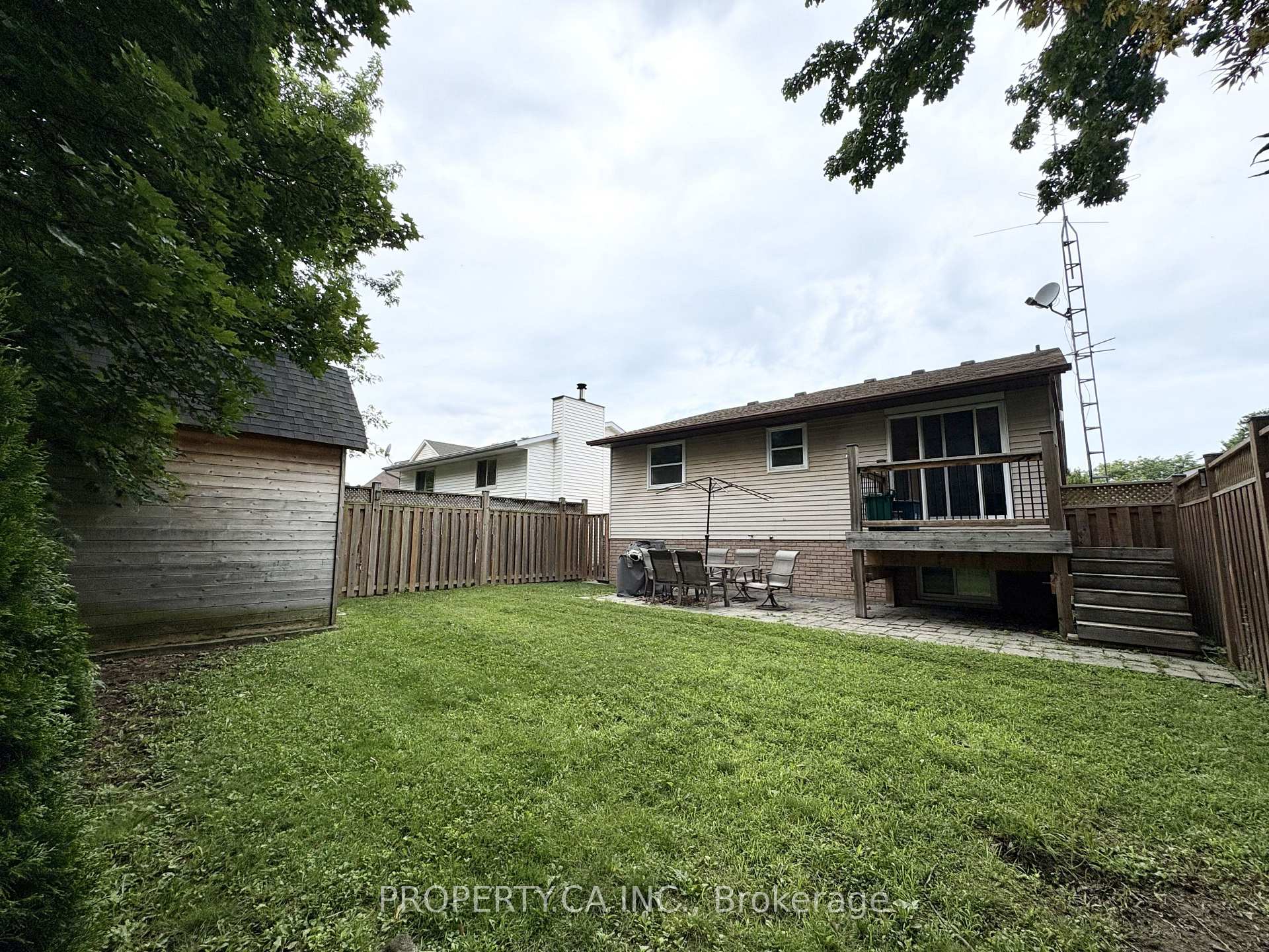 Photo 16 of 112 St. Augustine Drive, St. Catharines, Secord Woods — HOMEH