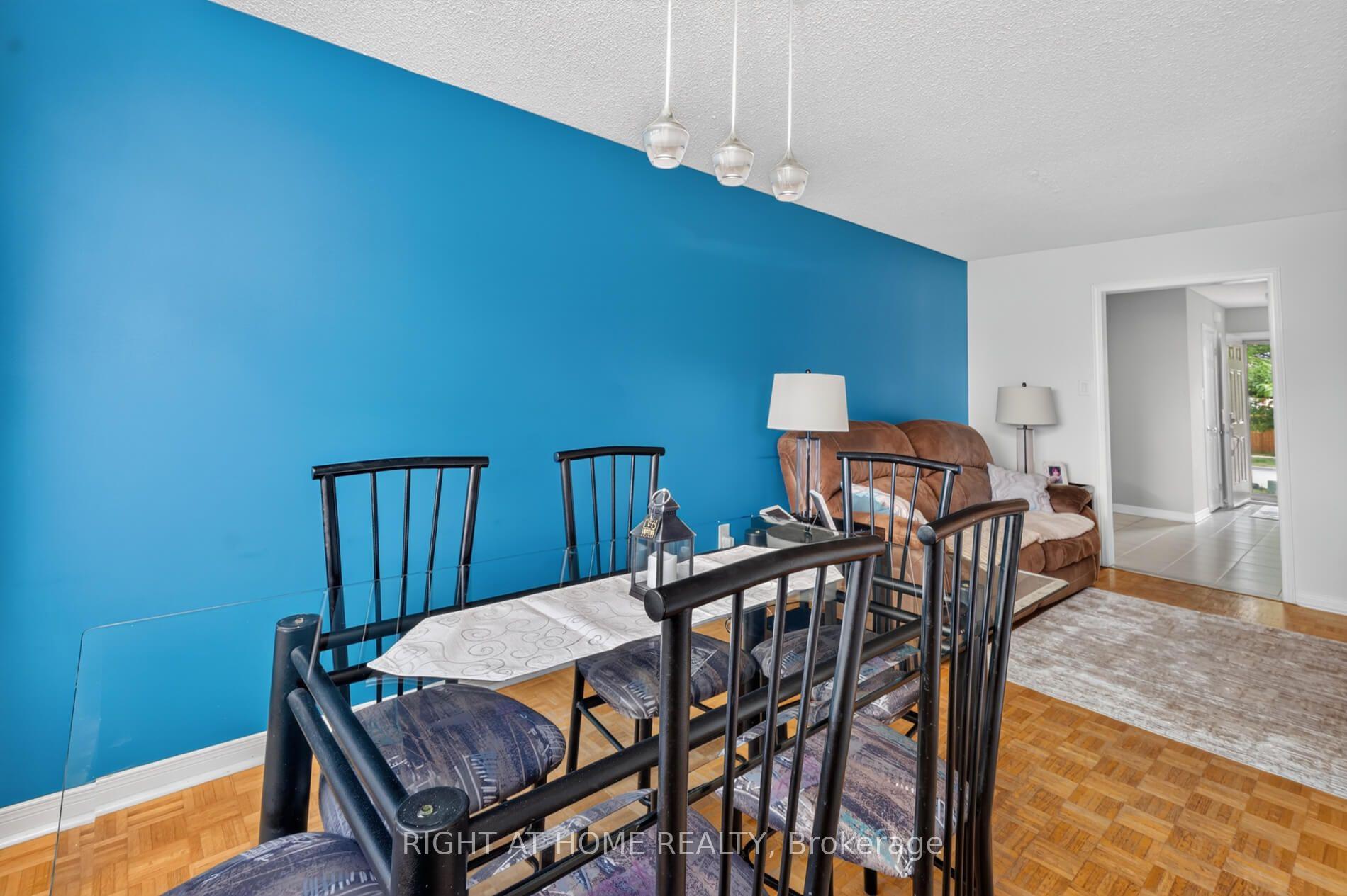 Photo 11 of 10 Lento Court, Vaughan, East Woodbridge — HOMEH