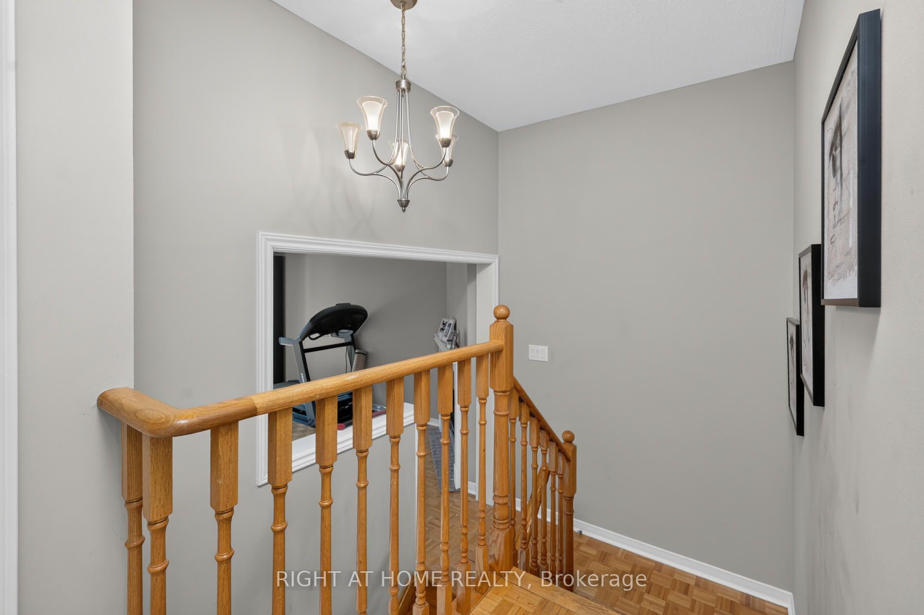 Photo 21 of 10 Lento Court, Vaughan, East Woodbridge — HOMEH