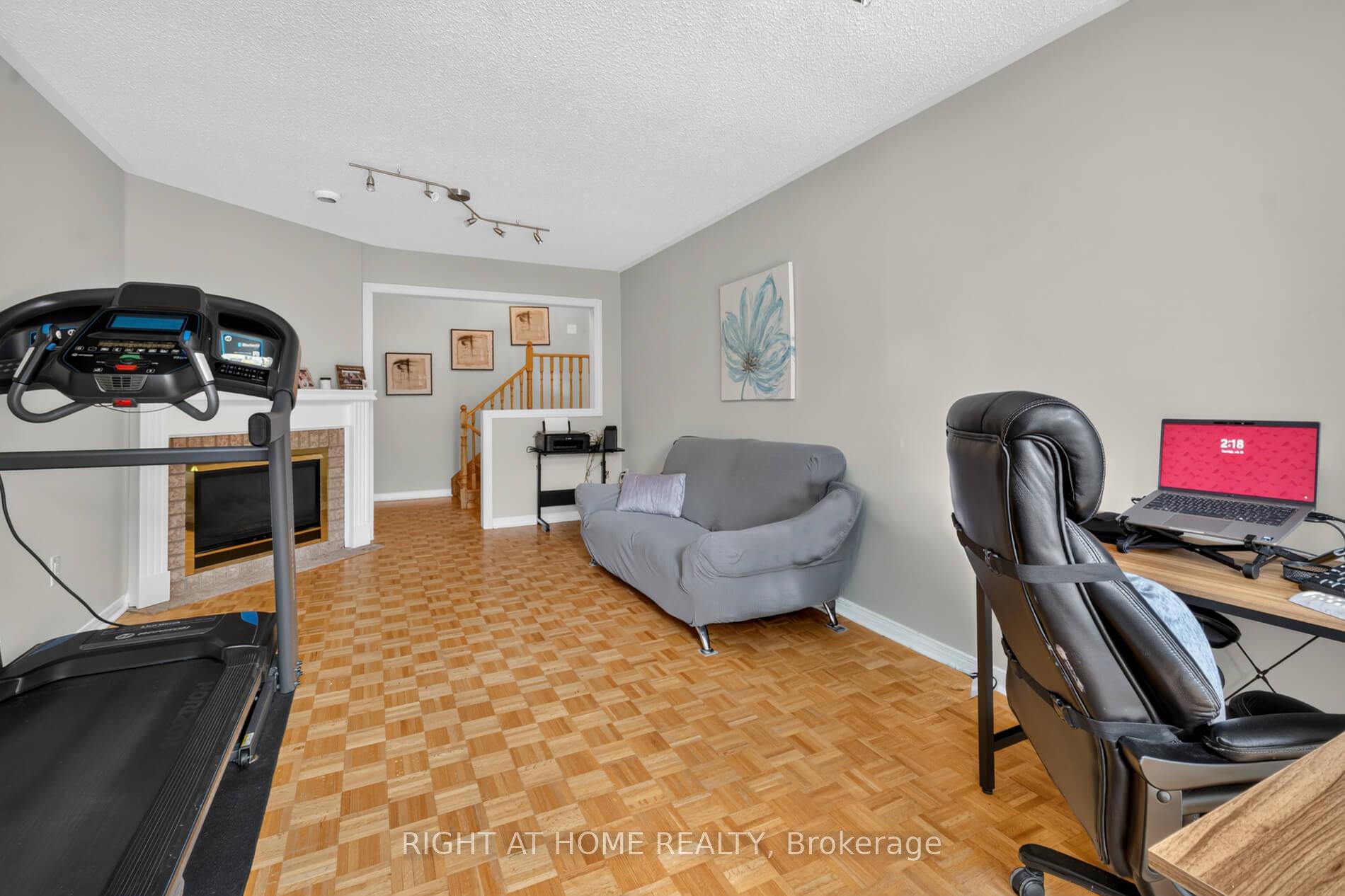 Photo 23 of 10 Lento Court, Vaughan, East Woodbridge — HOMEH
