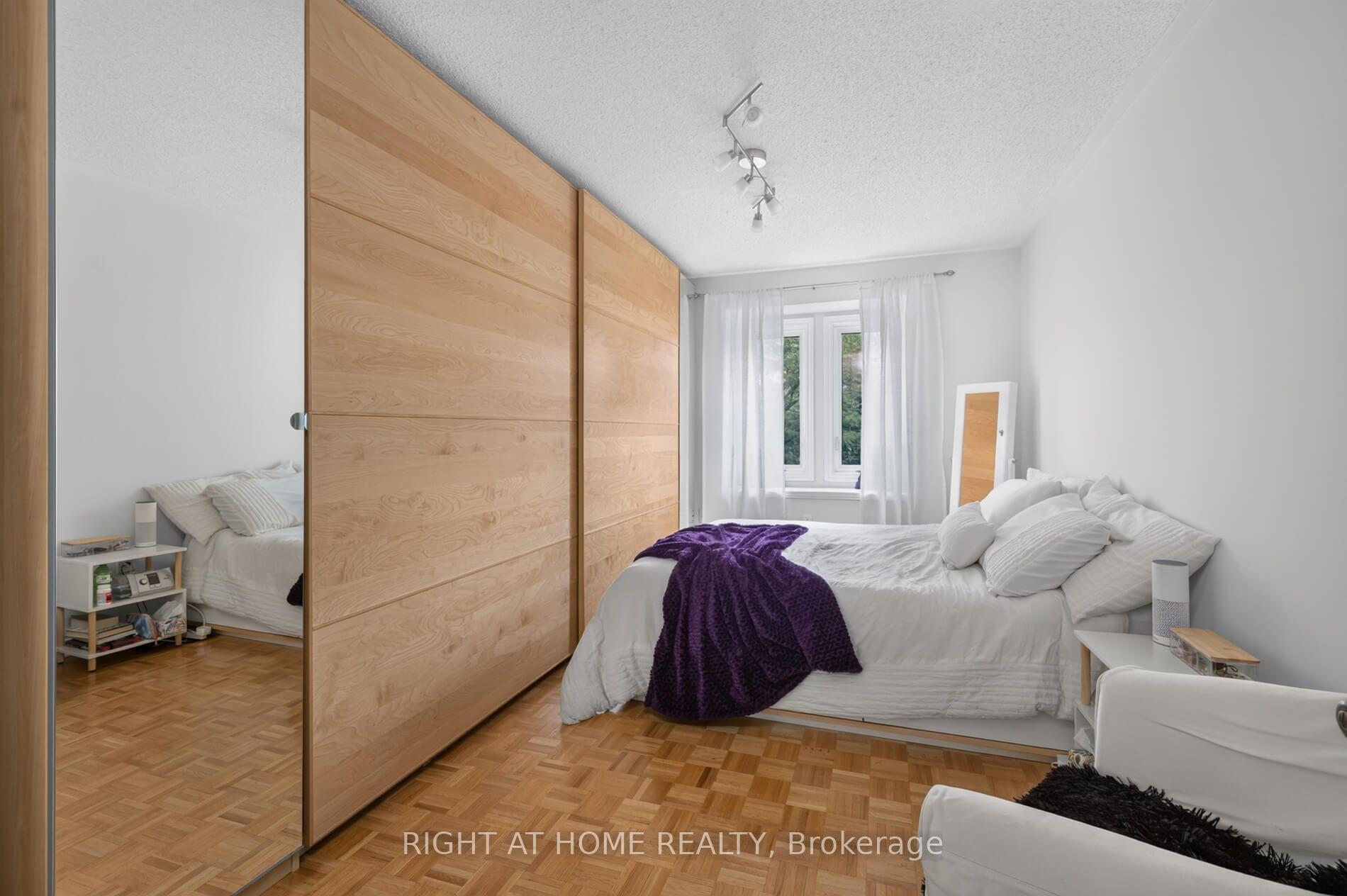 Photo 25 of 10 Lento Court, Vaughan, East Woodbridge — HOMEH